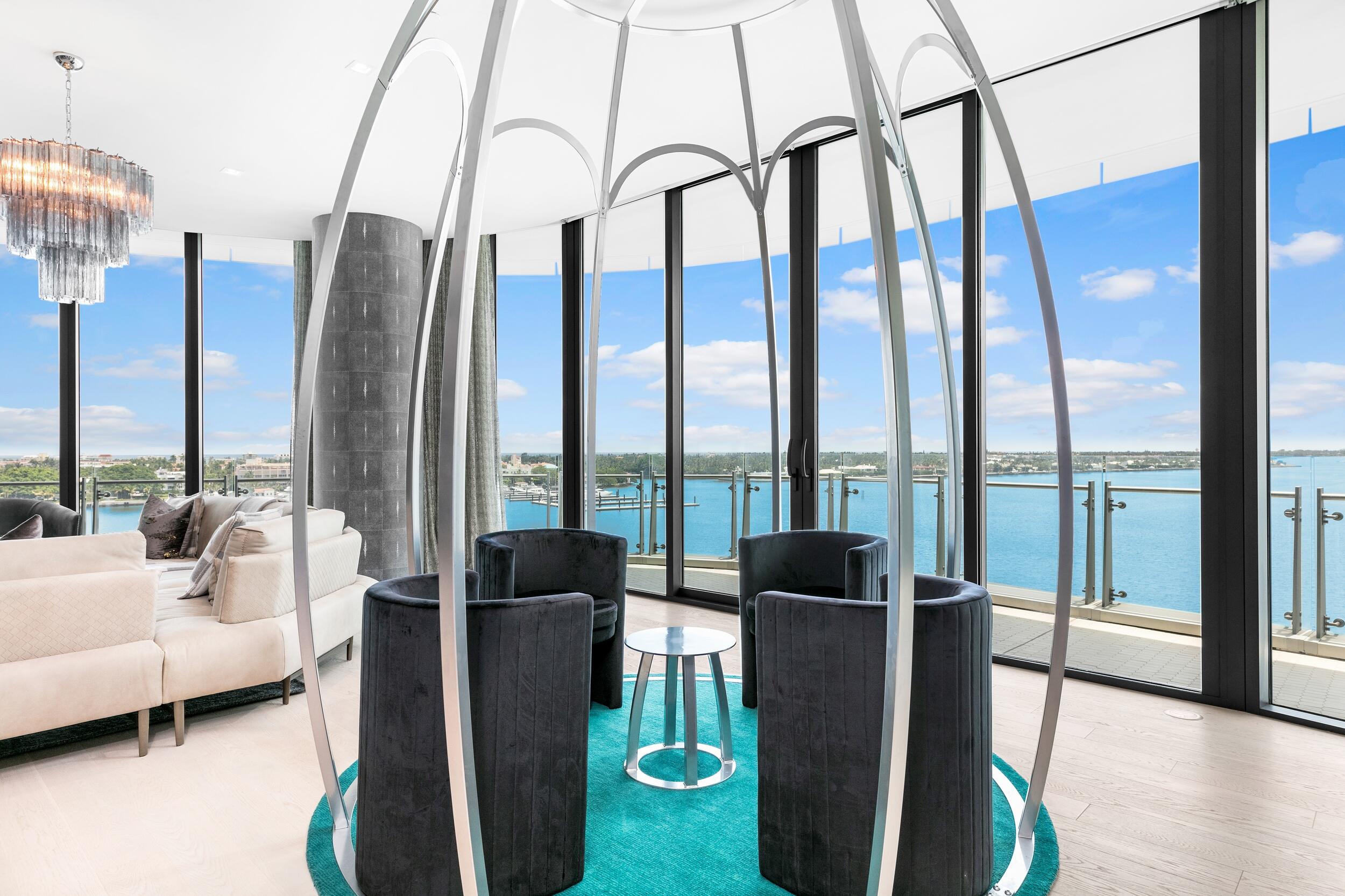 BRISTOL CONDO - Residential