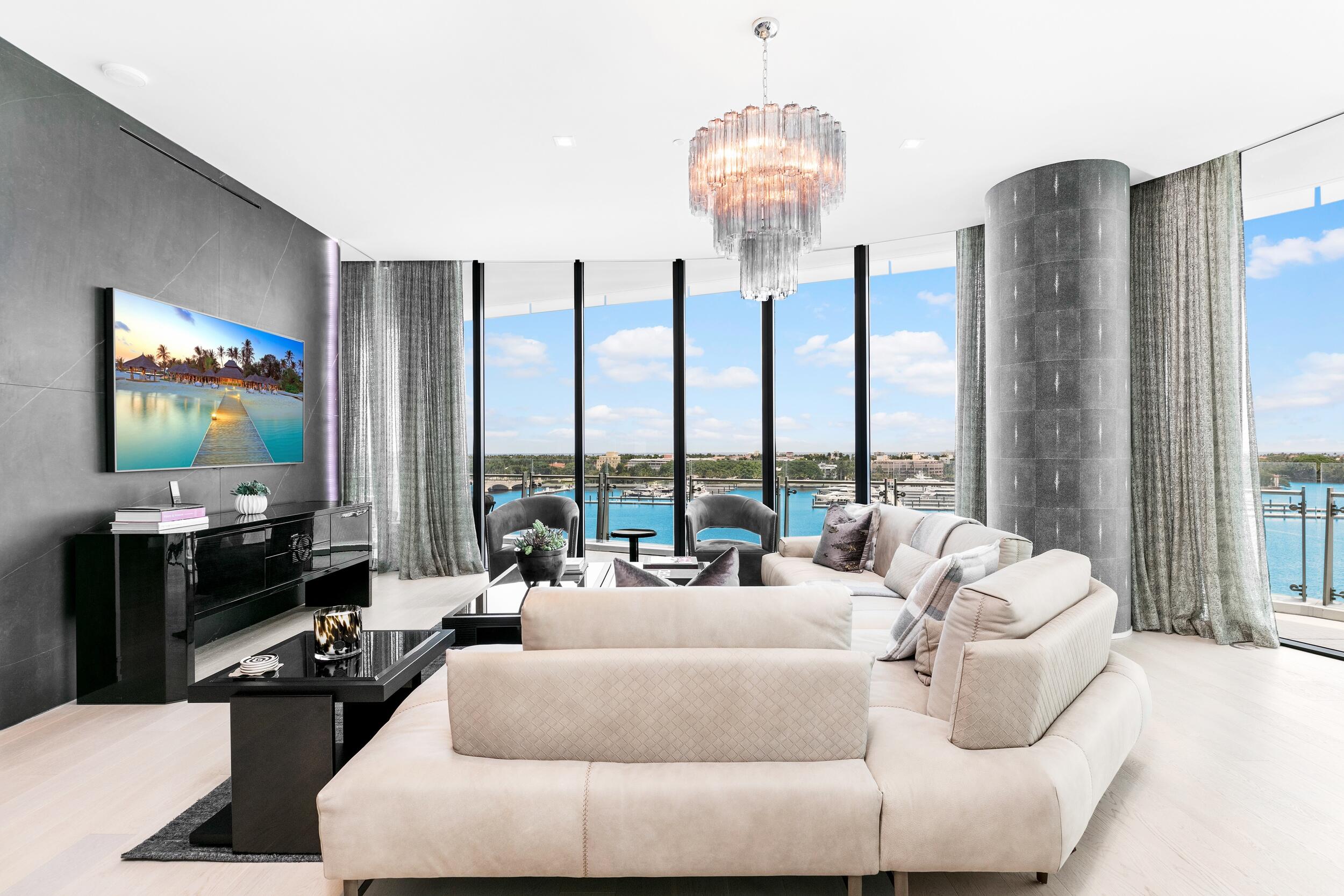 BRISTOL CONDO - Residential