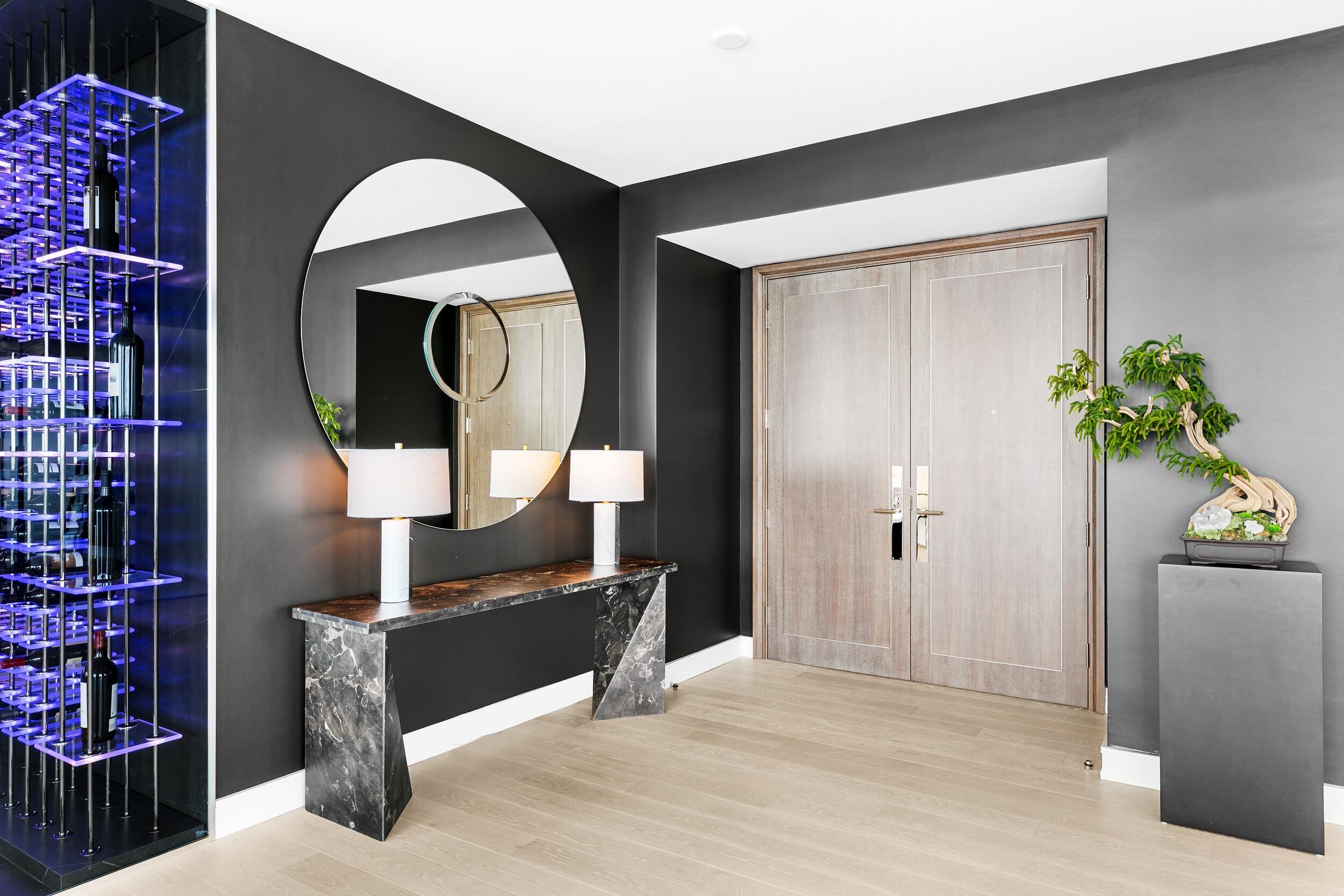 BRISTOL CONDO - Residential