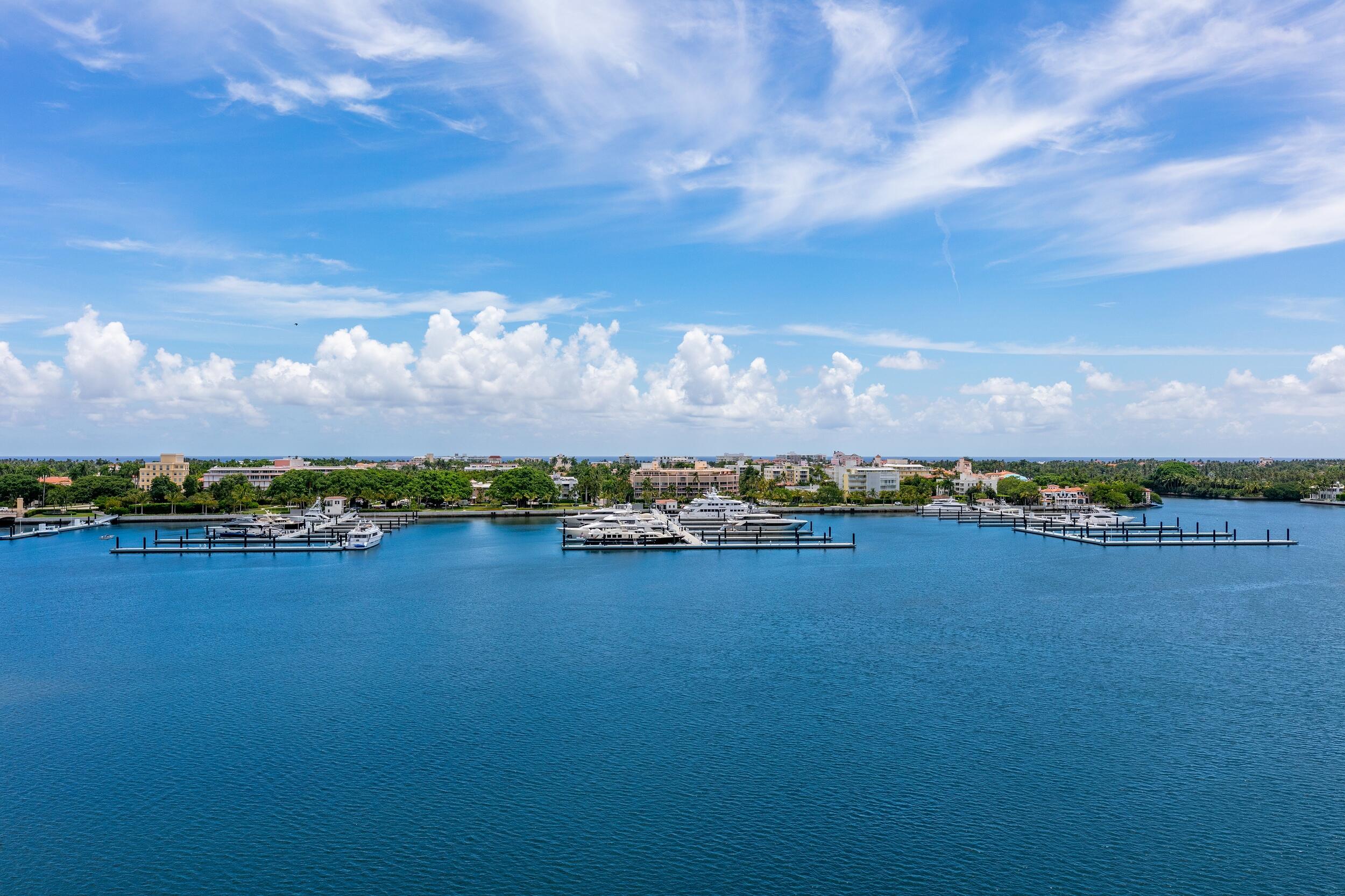 BRISTOL CONDO - Residential