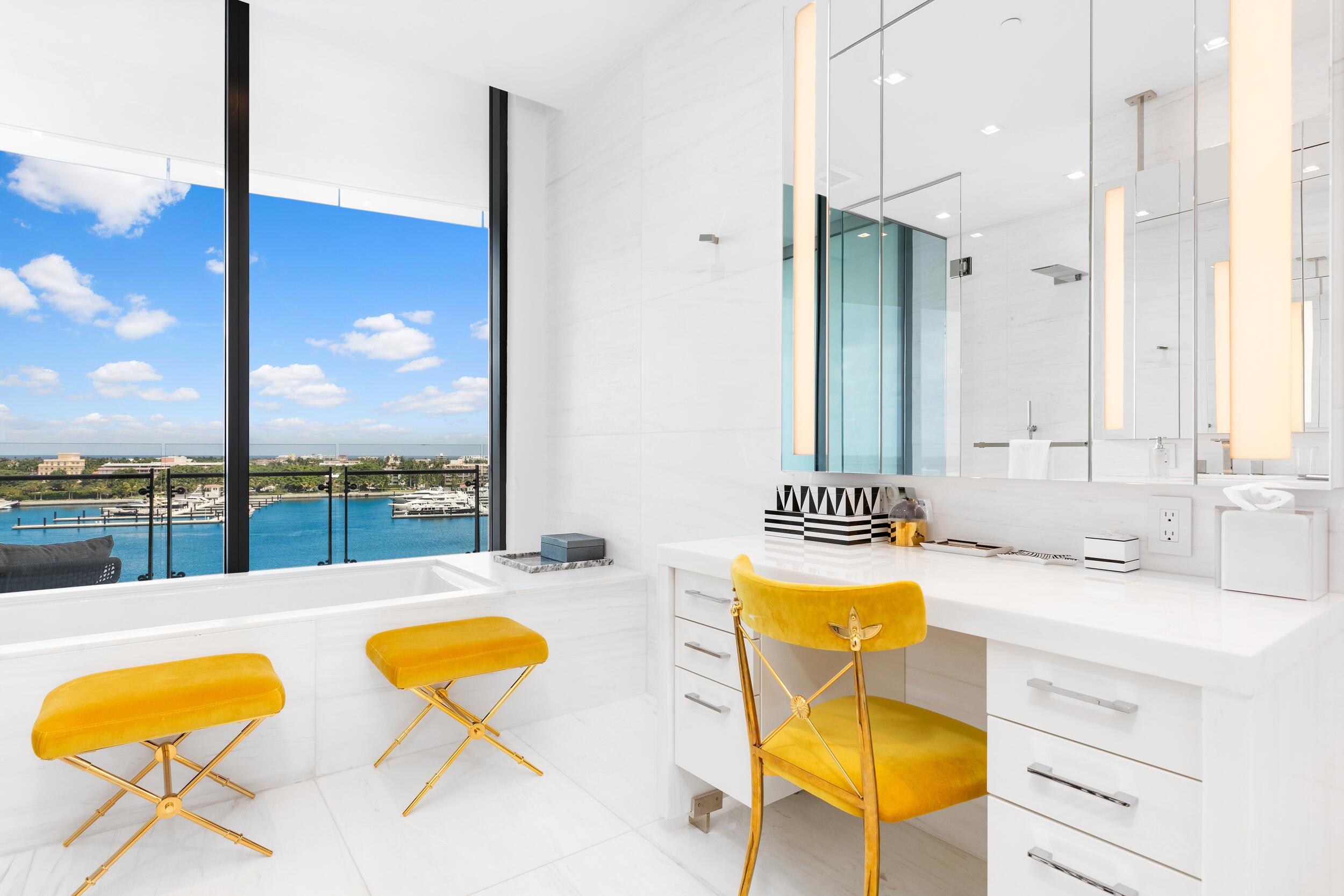 BRISTOL CONDO - Residential