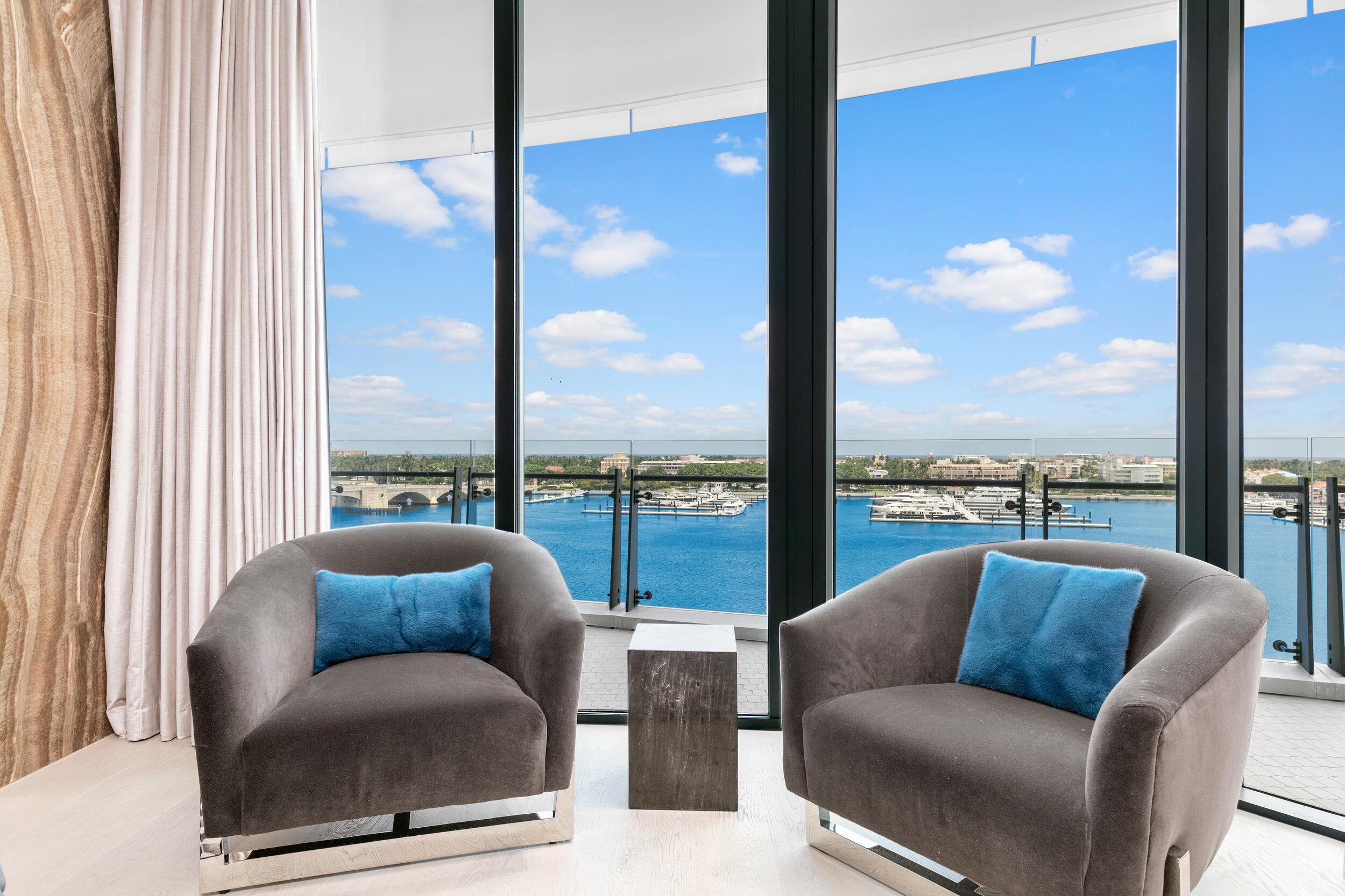 BRISTOL CONDO - Residential