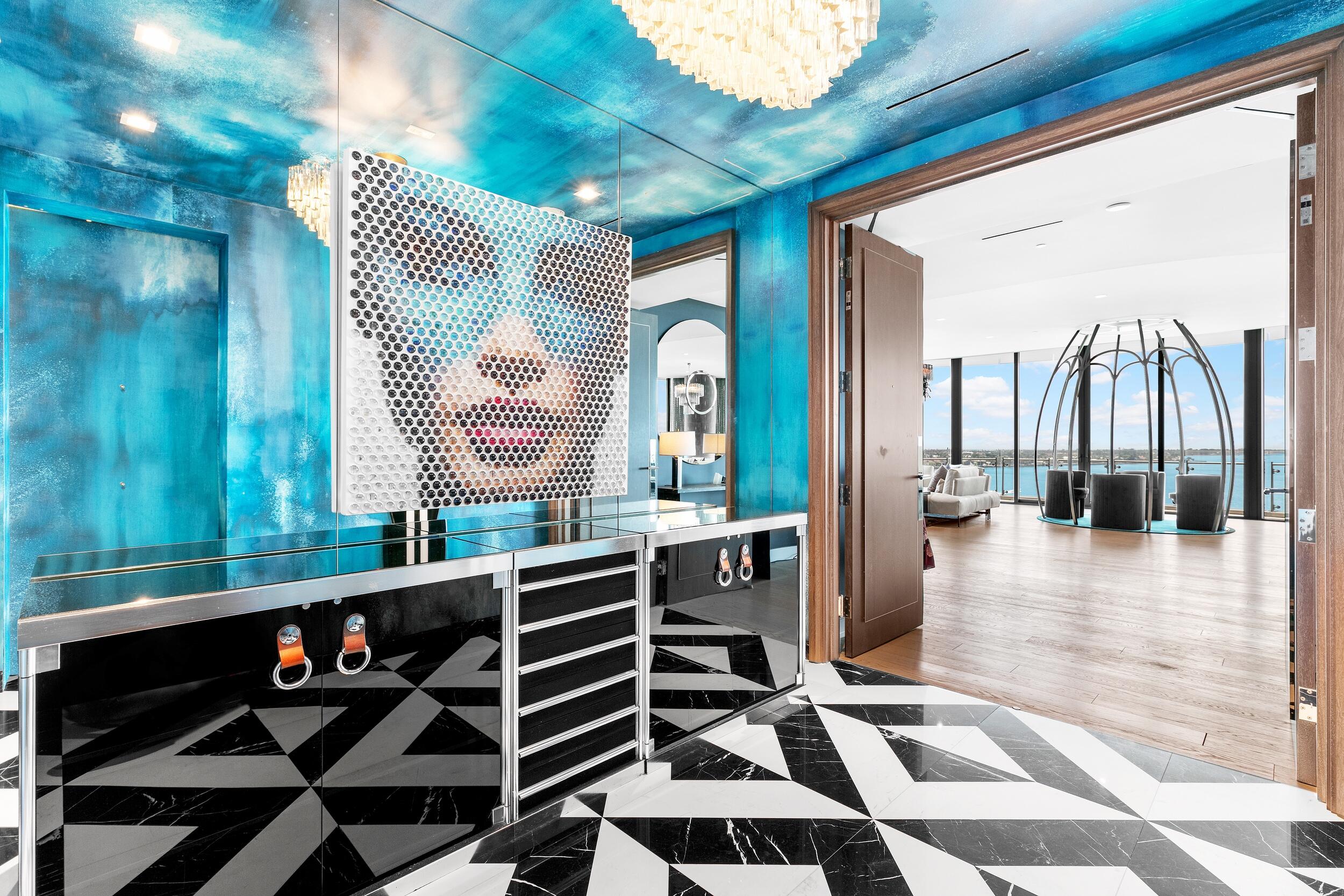 BRISTOL CONDO - Residential