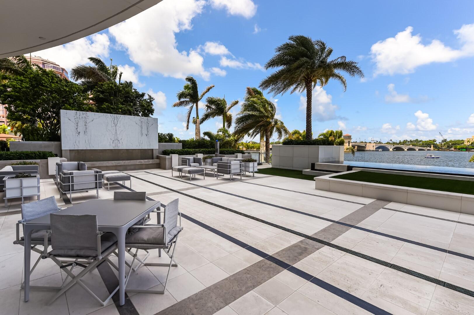 BRISTOL CONDO - Residential