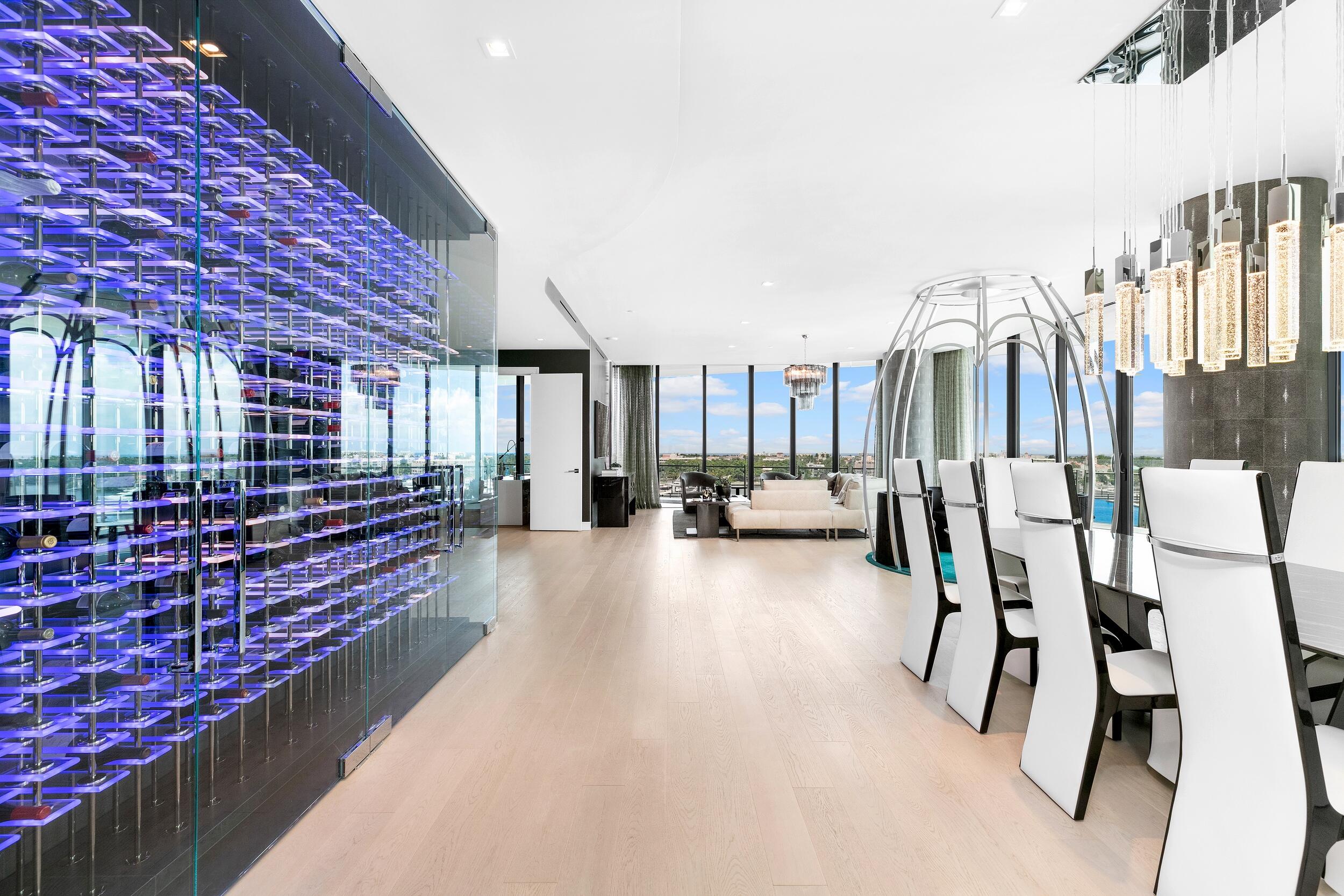 BRISTOL CONDO - Residential