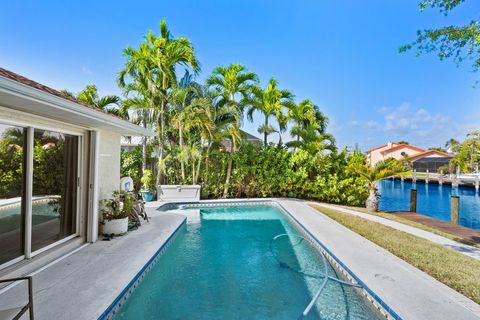 A home in Hutchinson Island