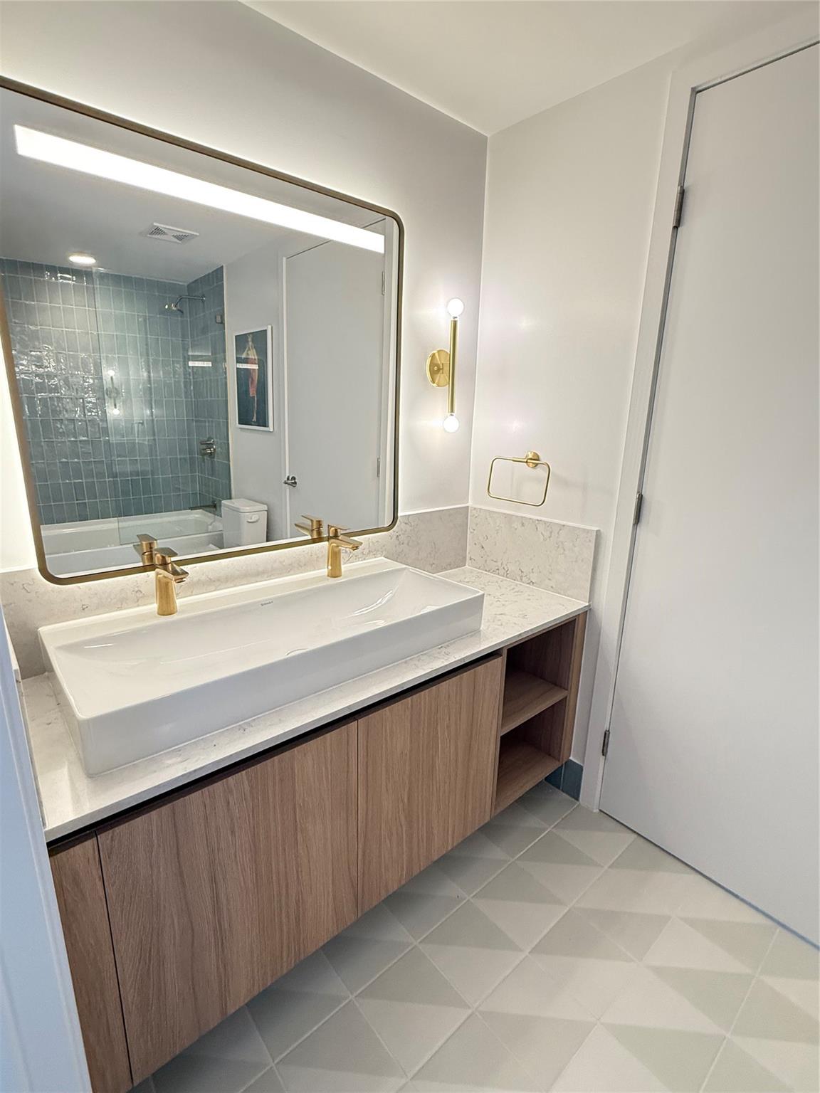 159 Ne 6th Street Condo - Residential Lease