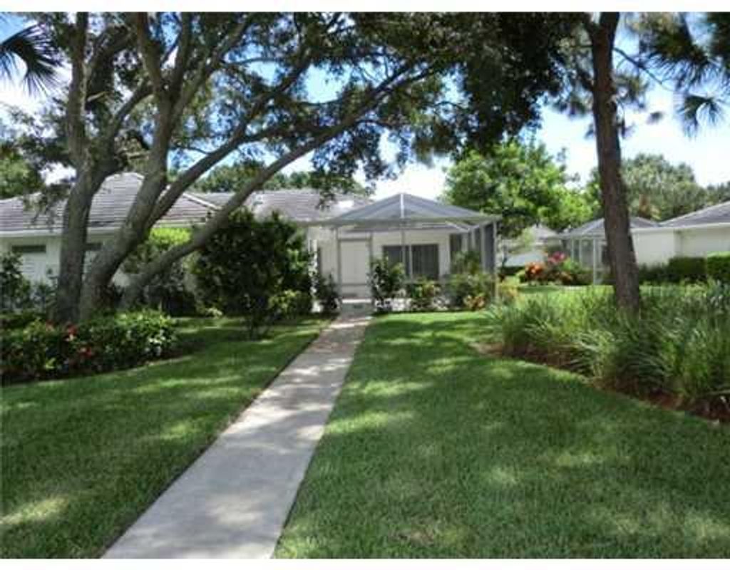 Photo of 1503 Silverleaf Oak Court Ct #15-C, Palm Beach Gardens, FL 33410 (MLS # R10820951)