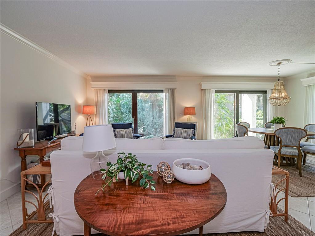 1155 Reef Road C5, Vero Beach, FL, 32963/$545,000 3 1155 Reef Road C5