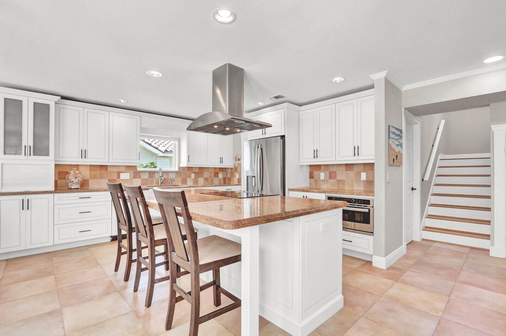 Photo of 18780 Misty Lake Drive, Jupiter, FL 33458 (MLS # B26013197)