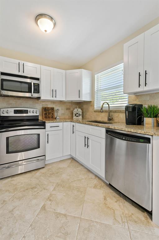 JUPITER VILLAGE PHASE IV - Residential