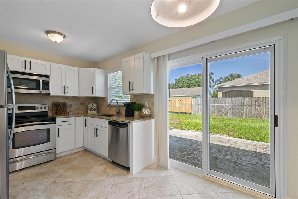 JUPITER VILLAGE PHASE IV - Residential