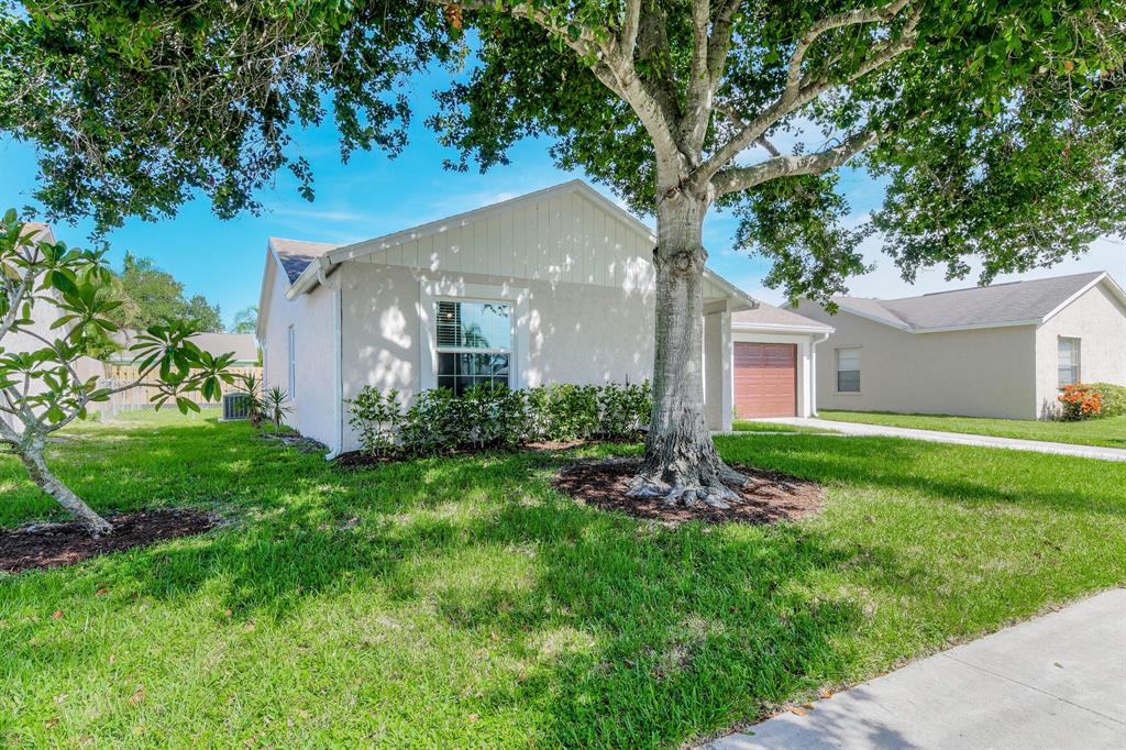 JUPITER VILLAGE PHASE IV - Residential