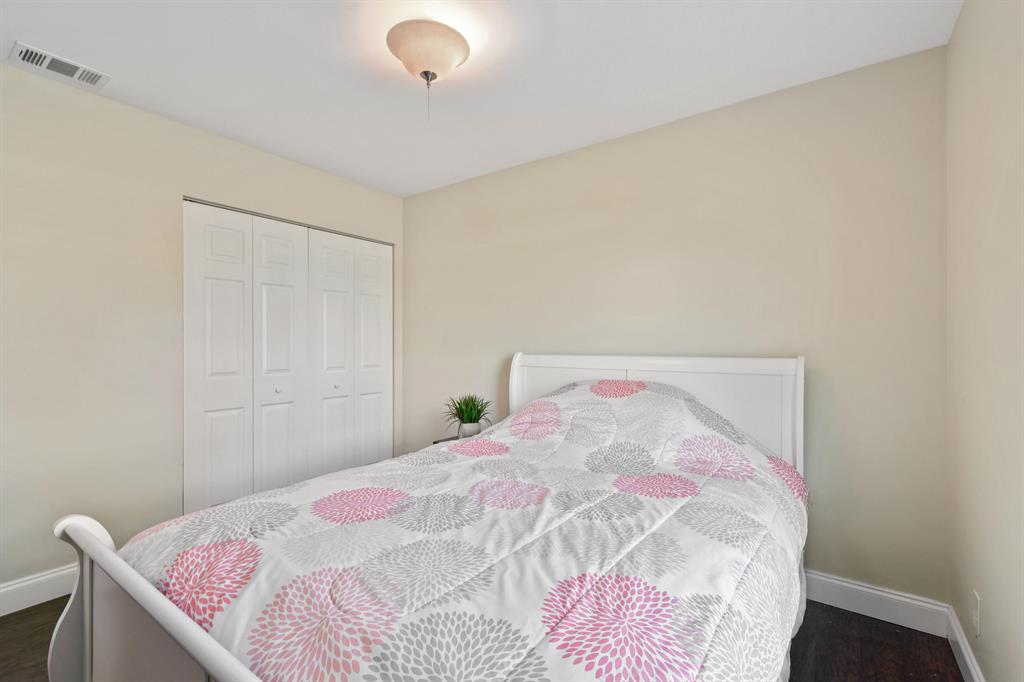 JUPITER VILLAGE PHASE IV - Residential