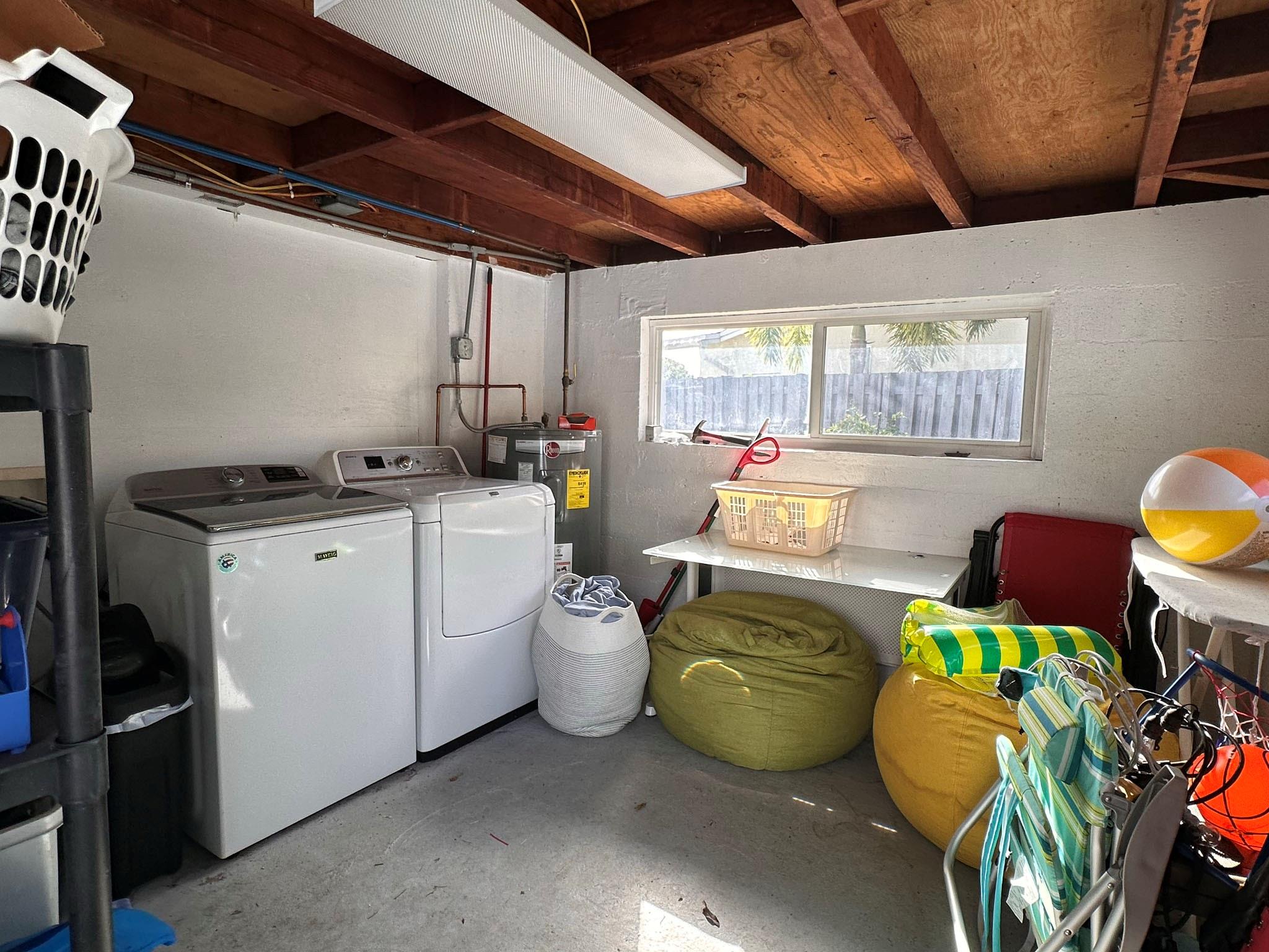 Sunset Manors Amd 27-26 B - Residential Lease