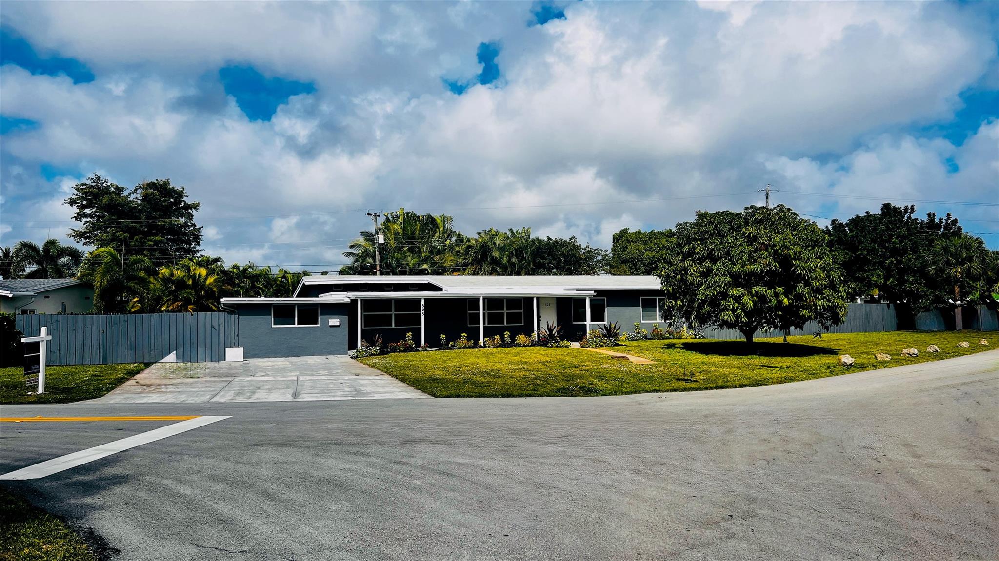 Sunset Manors Amd 27-26 B - Residential Lease