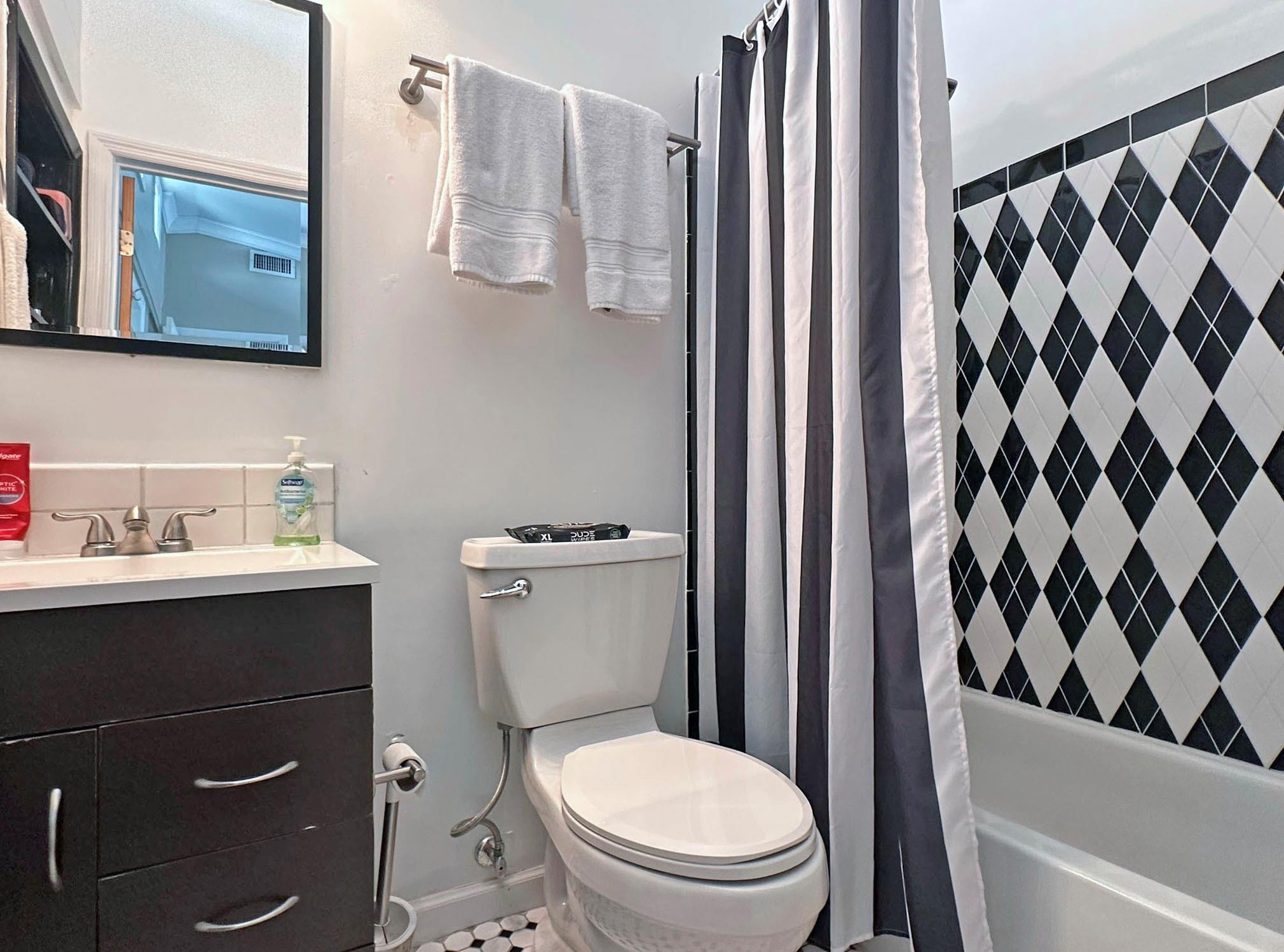 Sunset Manors Amd 27-26 B - Residential Lease