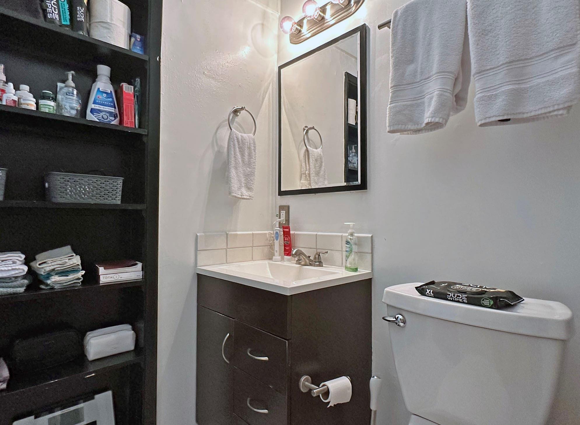 Sunset Manors Amd 27-26 B - Residential Lease