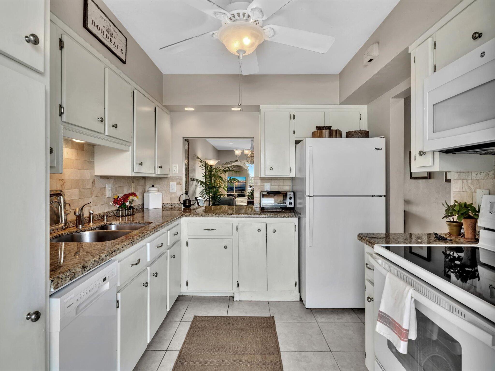 RIVER HOUSE TERRACE CONDO - Residential