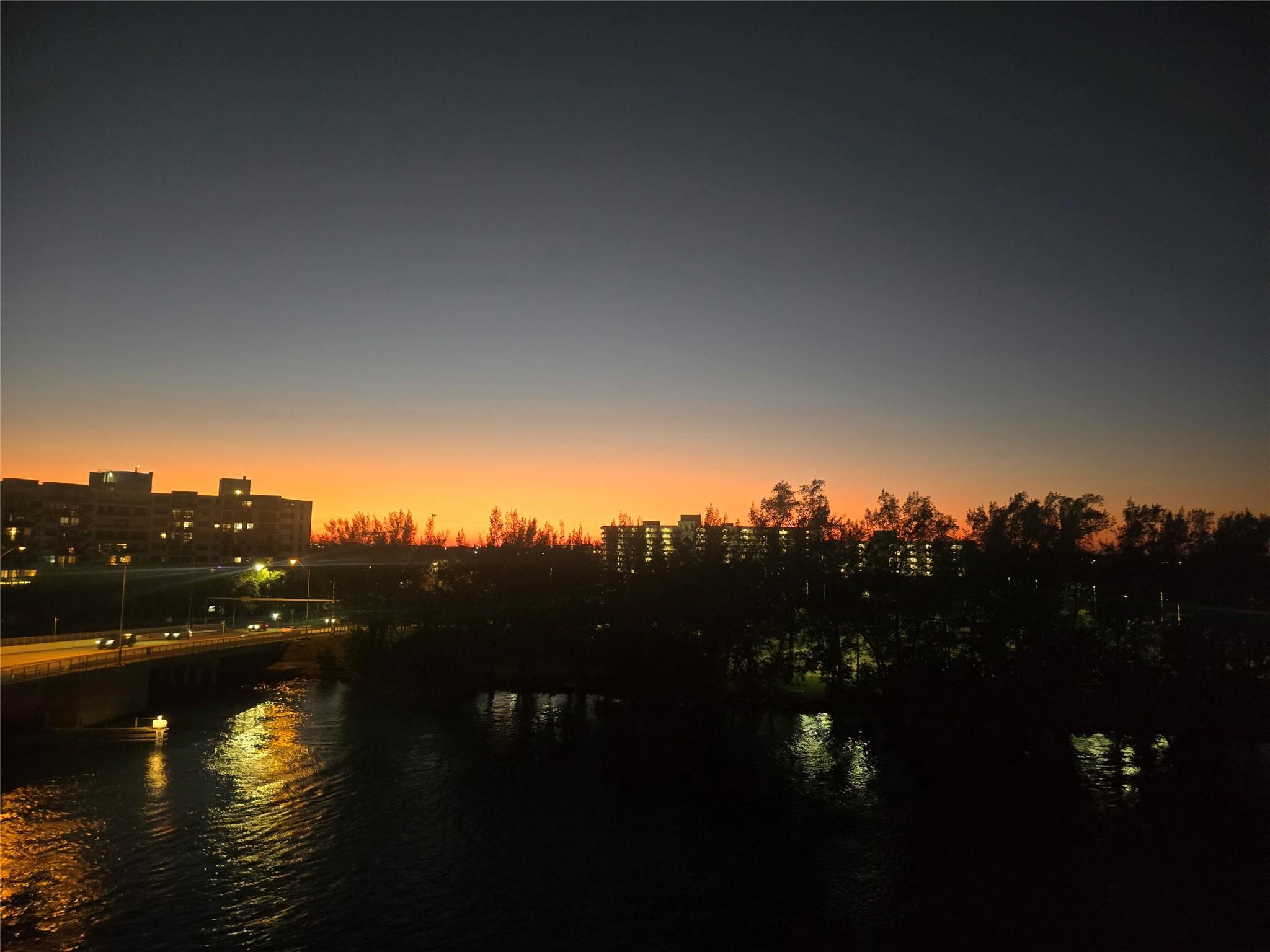 1401 N Riverside Dr 1104