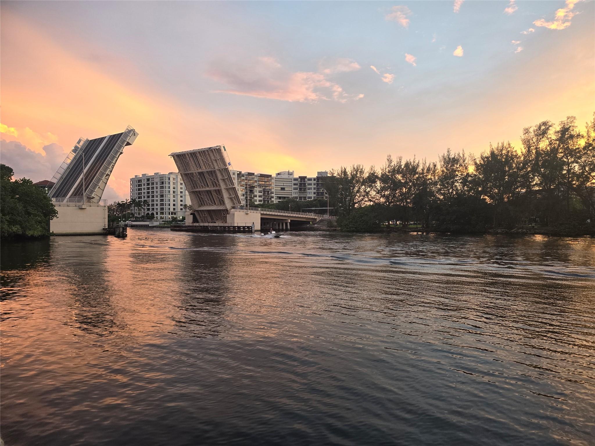 1401 N Riverside Dr 1104