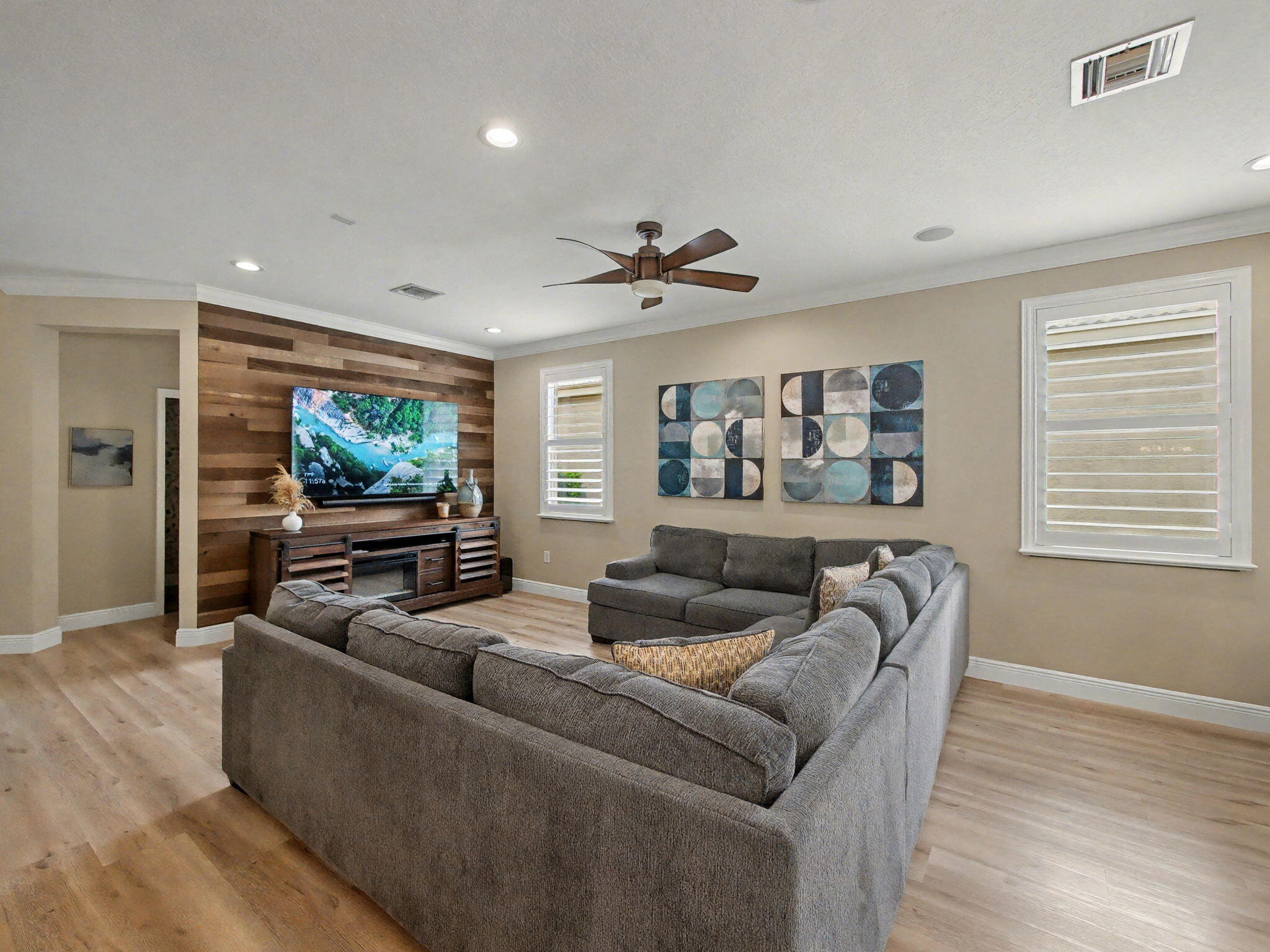 MADISON GREEN 1 - Residential