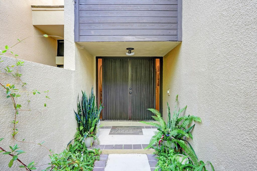 Photo of 702 Saint Albans Drive #702, Boca Raton, FL 33486 (MLS # F10505473)