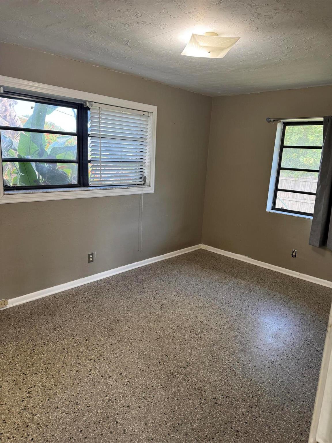 LAKE OSBORNE HEIGHTS - Residential