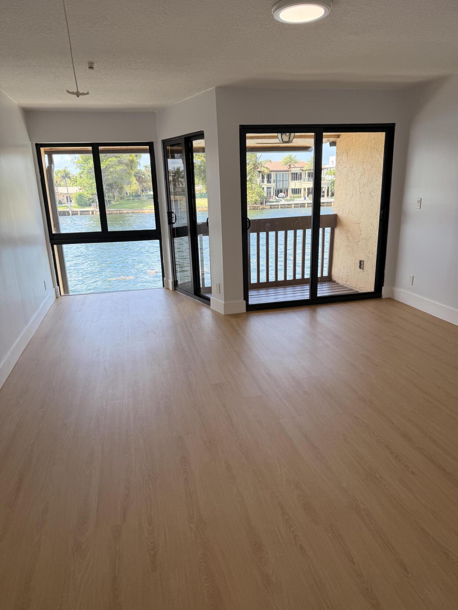 INTRACOASTAL TOWNHOUSES - Residential