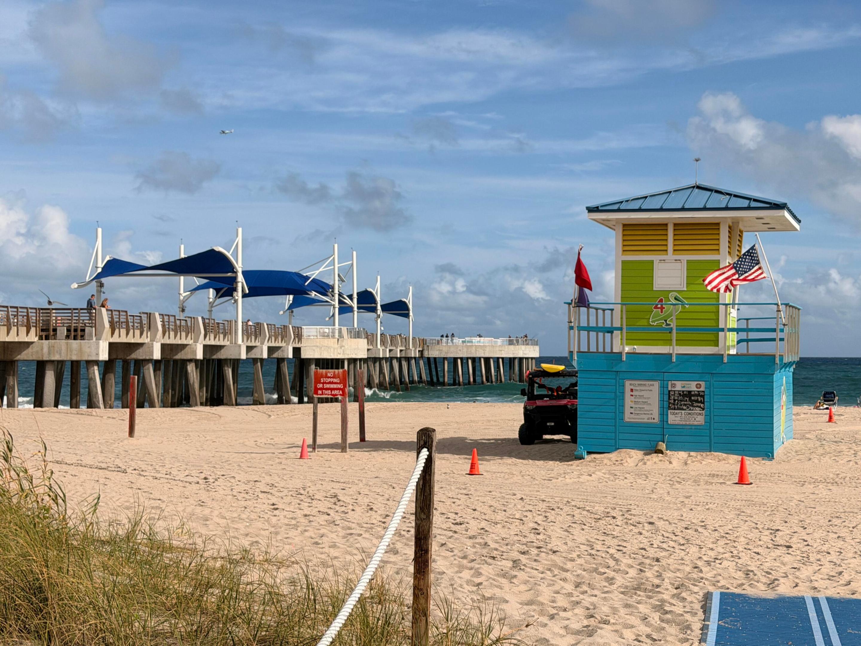 INTRACOASTAL TOWNHOUSES - Residential