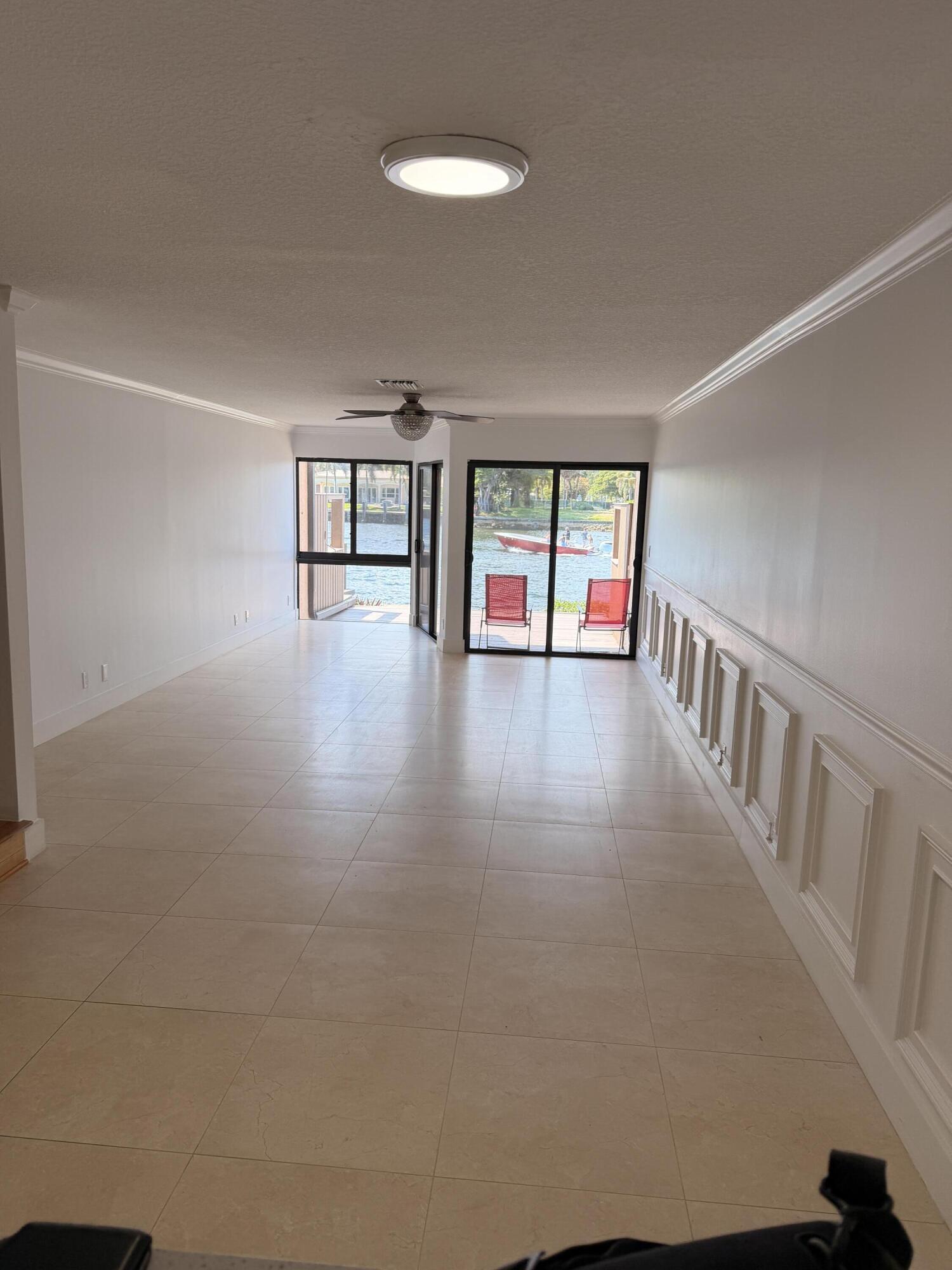 INTRACOASTAL TOWNHOUSES - Residential