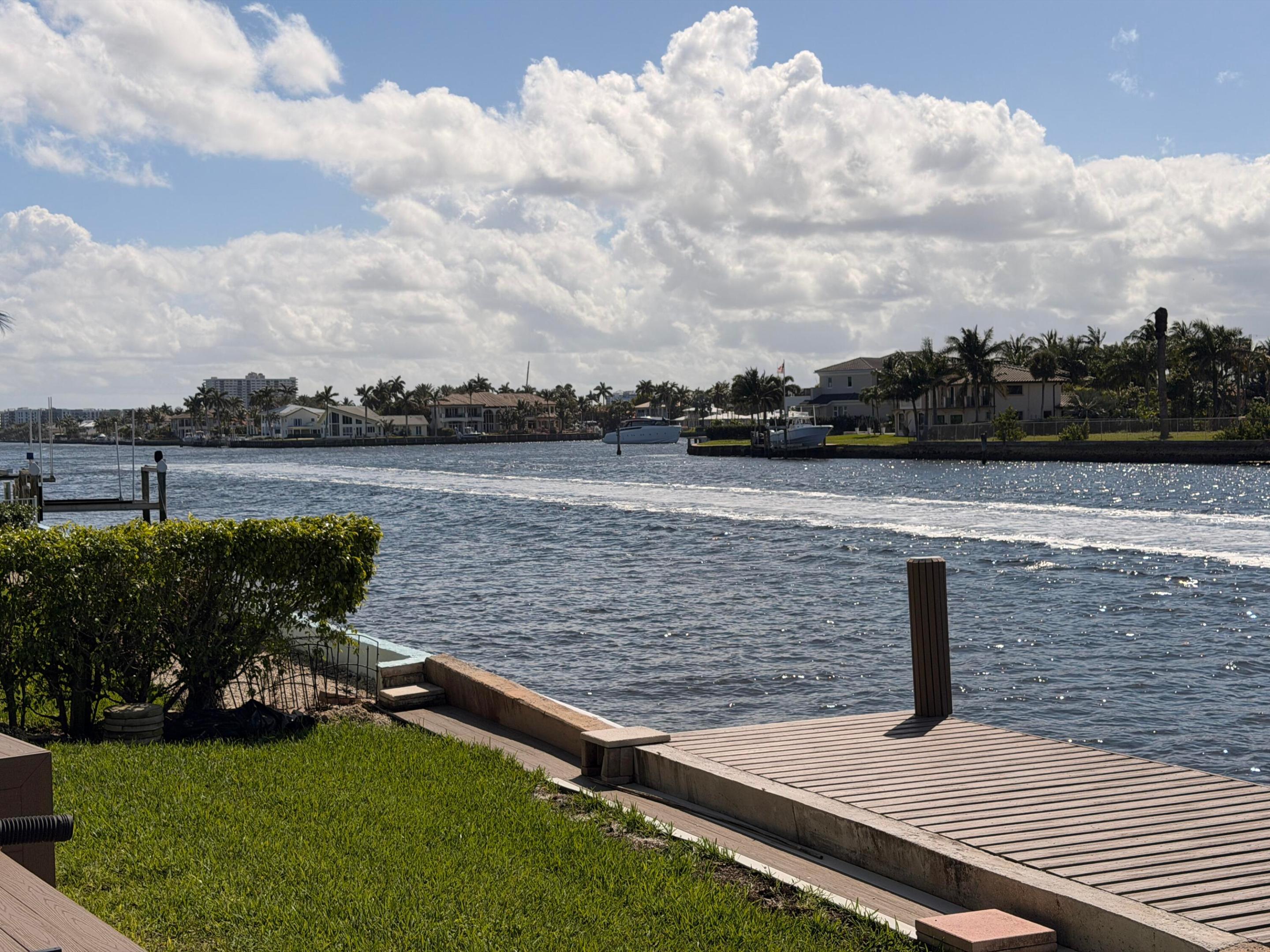 INTRACOASTAL TOWNHOUSES - Residential