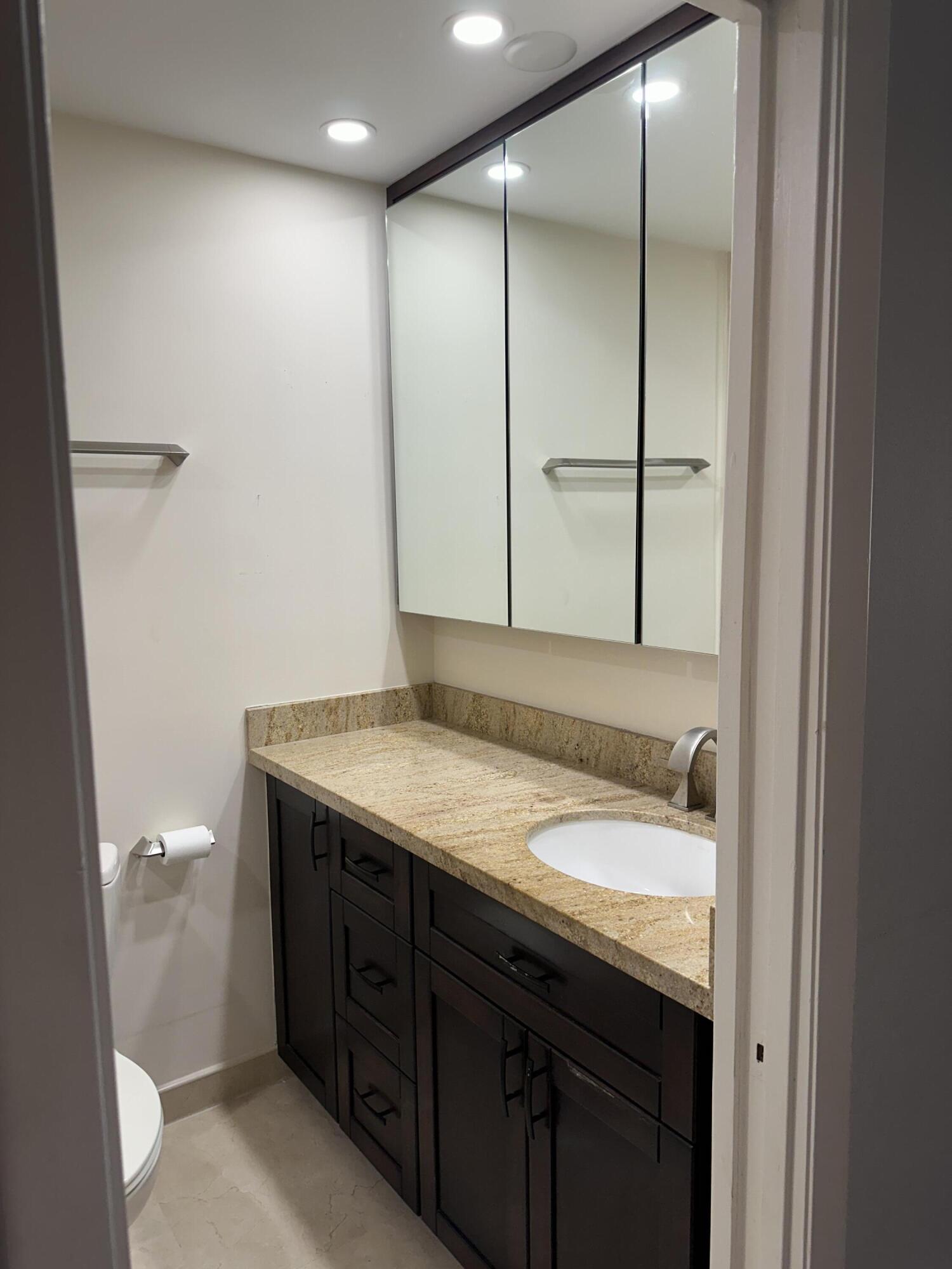 INTRACOASTAL TOWNHOUSES - Residential