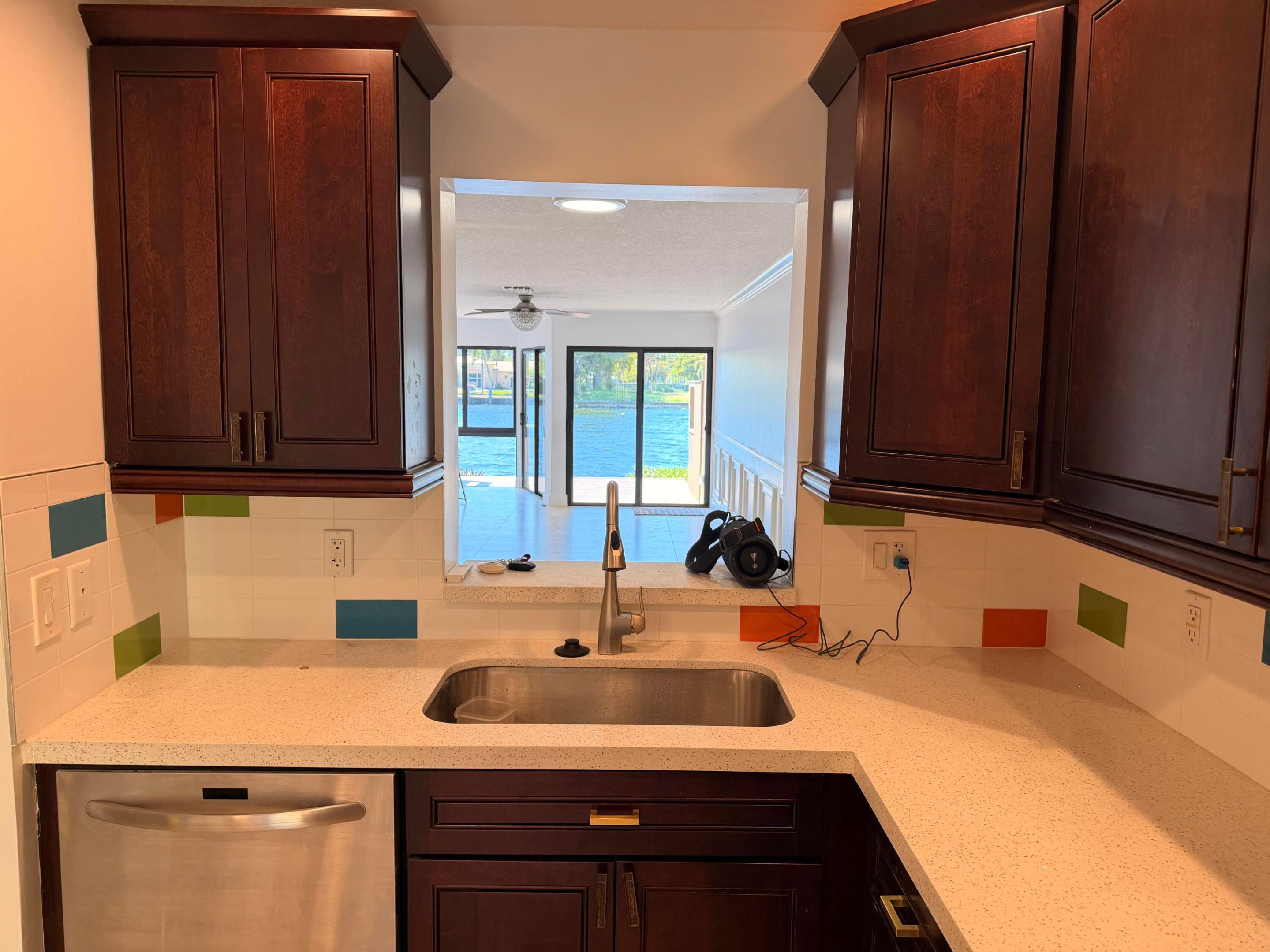 INTRACOASTAL TOWNHOUSES - Residential