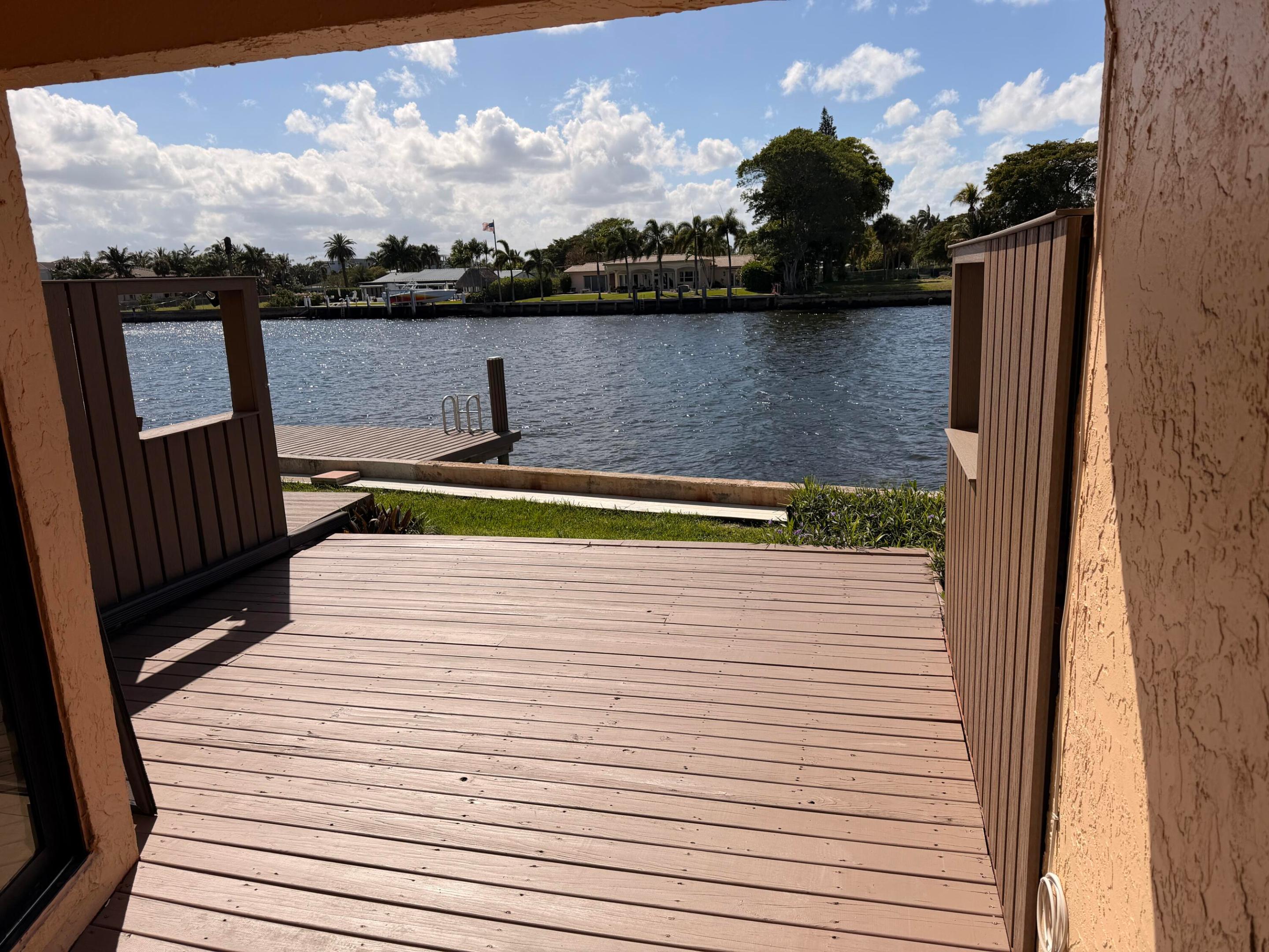 INTRACOASTAL TOWNHOUSES - Residential