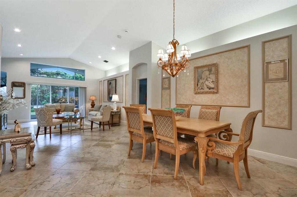 VALENCIA LAKES 1 - Residential