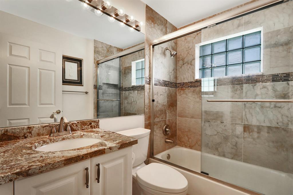 VALENCIA LAKES 1 - Residential