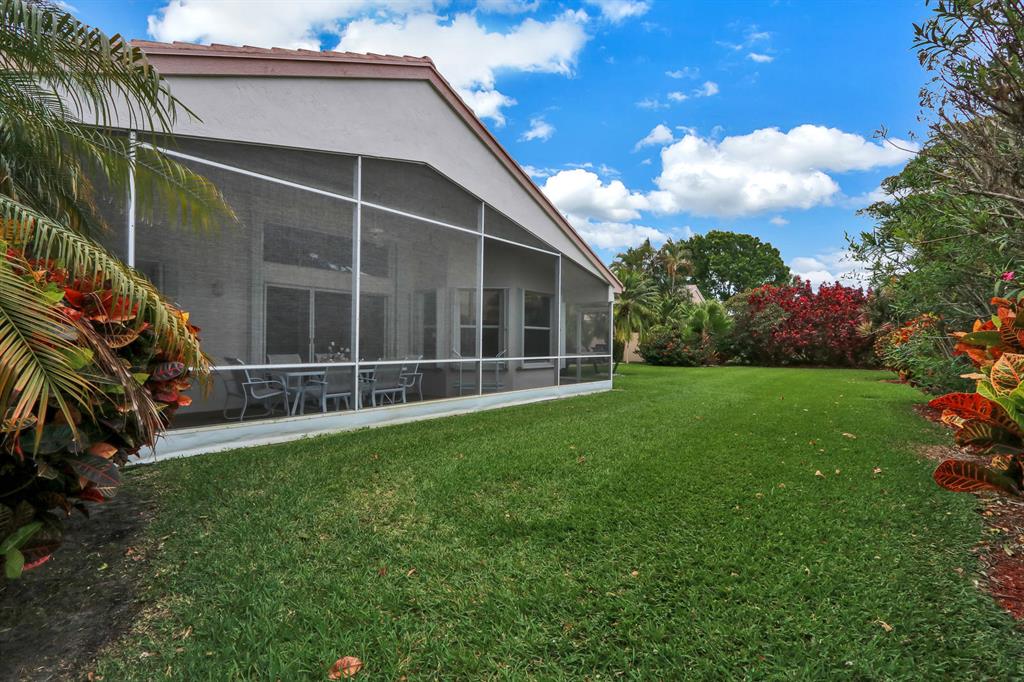 VALENCIA LAKES 1 - Residential