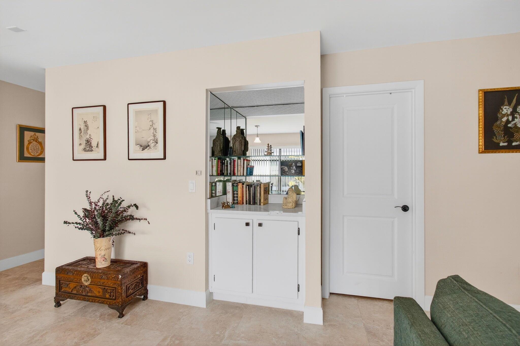 HUNTERS RUN - Residential Lease