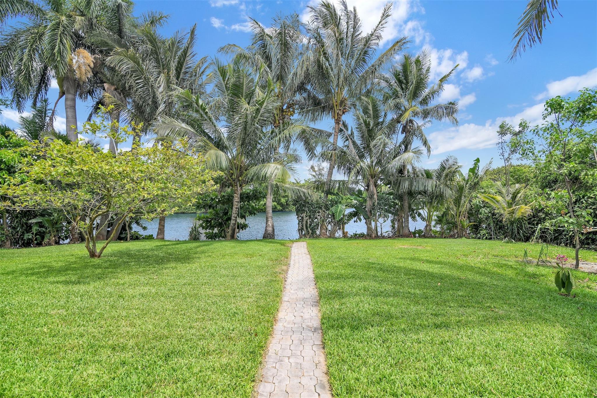 Palm Spgs Village 05 - Residential