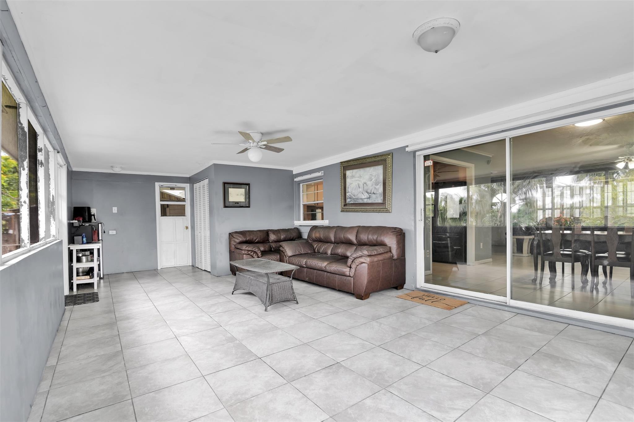 Palm Spgs Village 05 - Residential