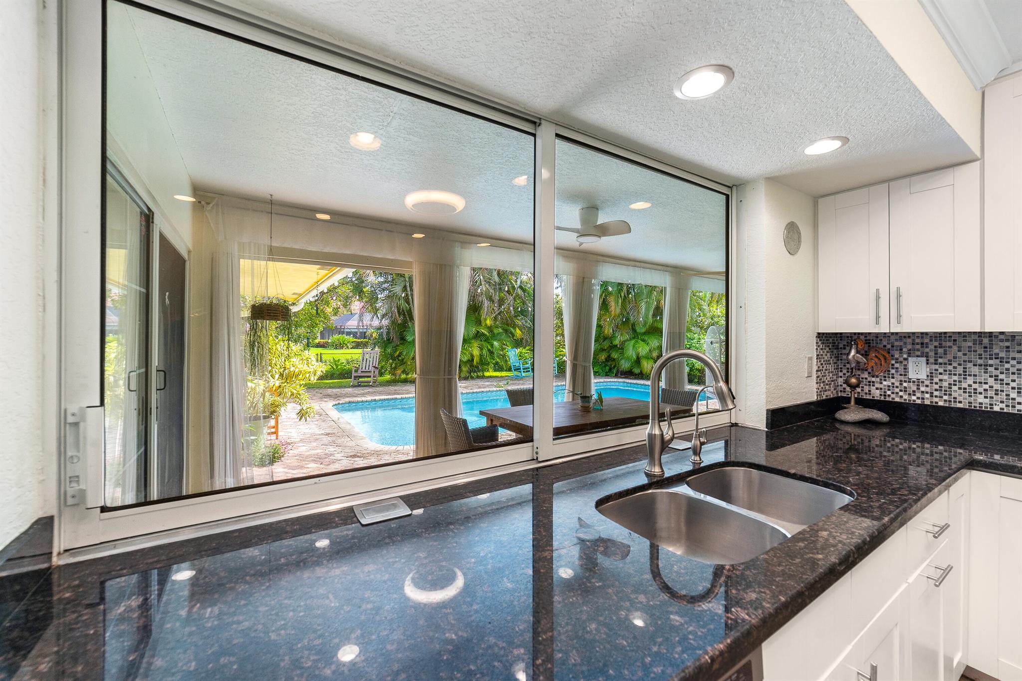 PLANTATION ESTATES SECTIO - Residential