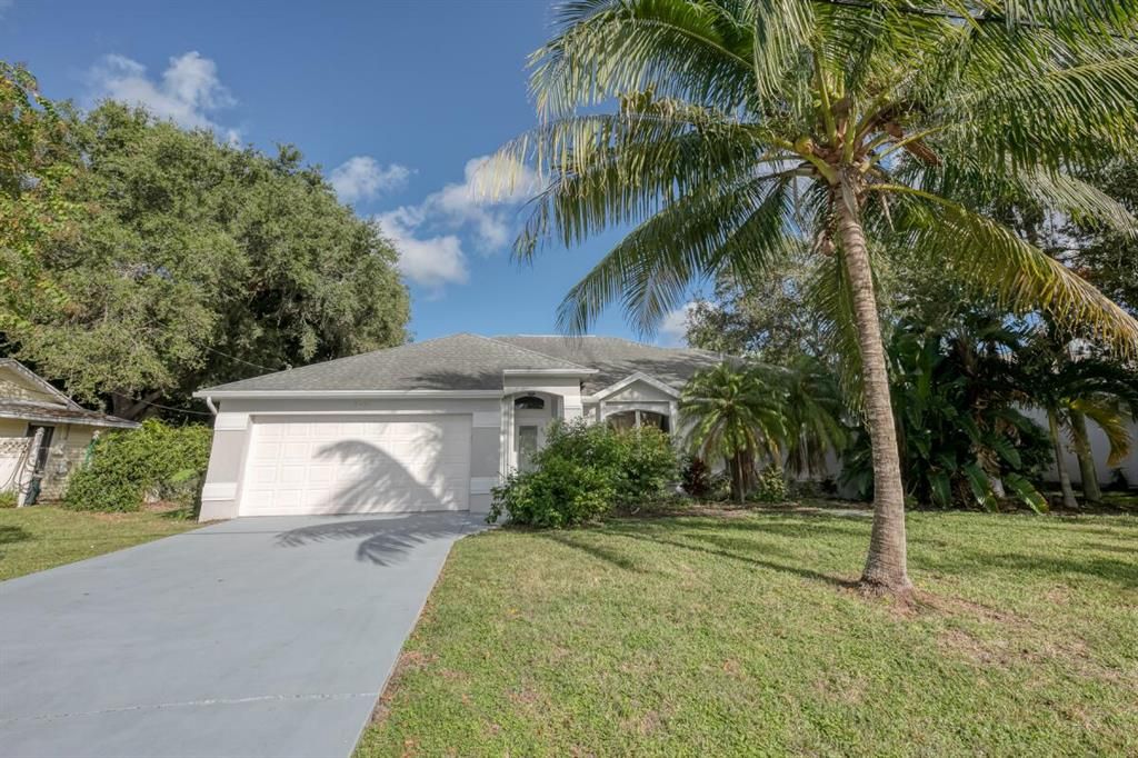 Photo of 2451 SE Avalon Road, Port Saint Lucie, FL 34952 (MLS # R10752814)