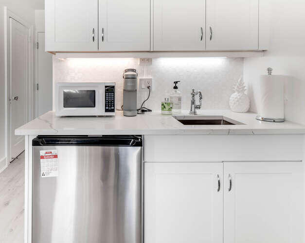 View photos, virtual tours, details... 235 Sunrise Avenue 3010