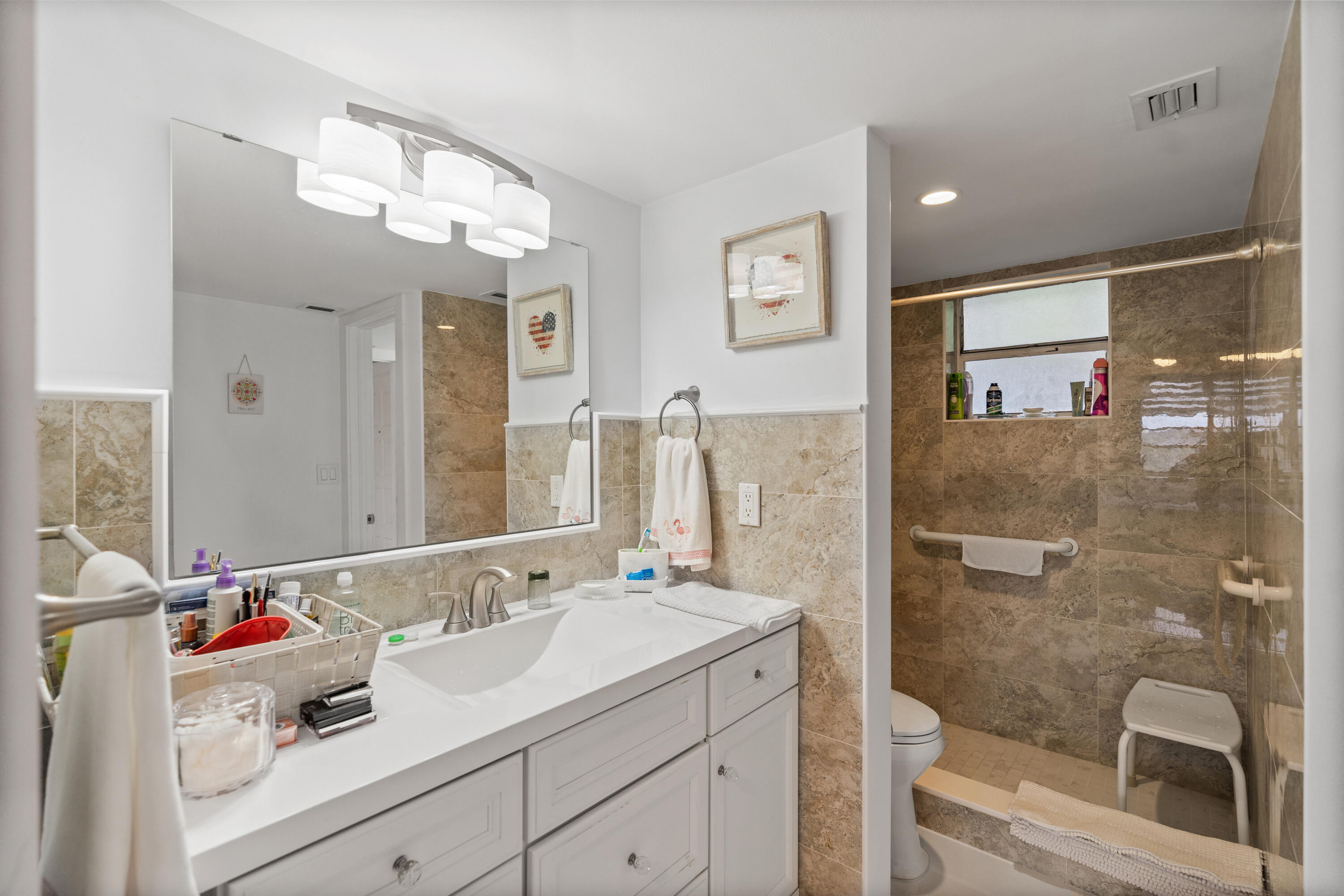 COLONY POINT - Residential