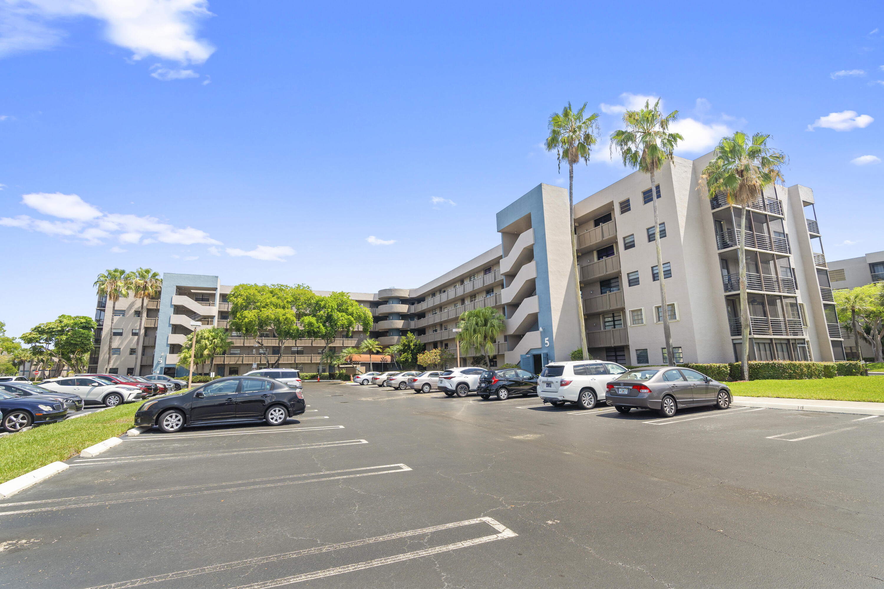 COLONY POINT - Residential