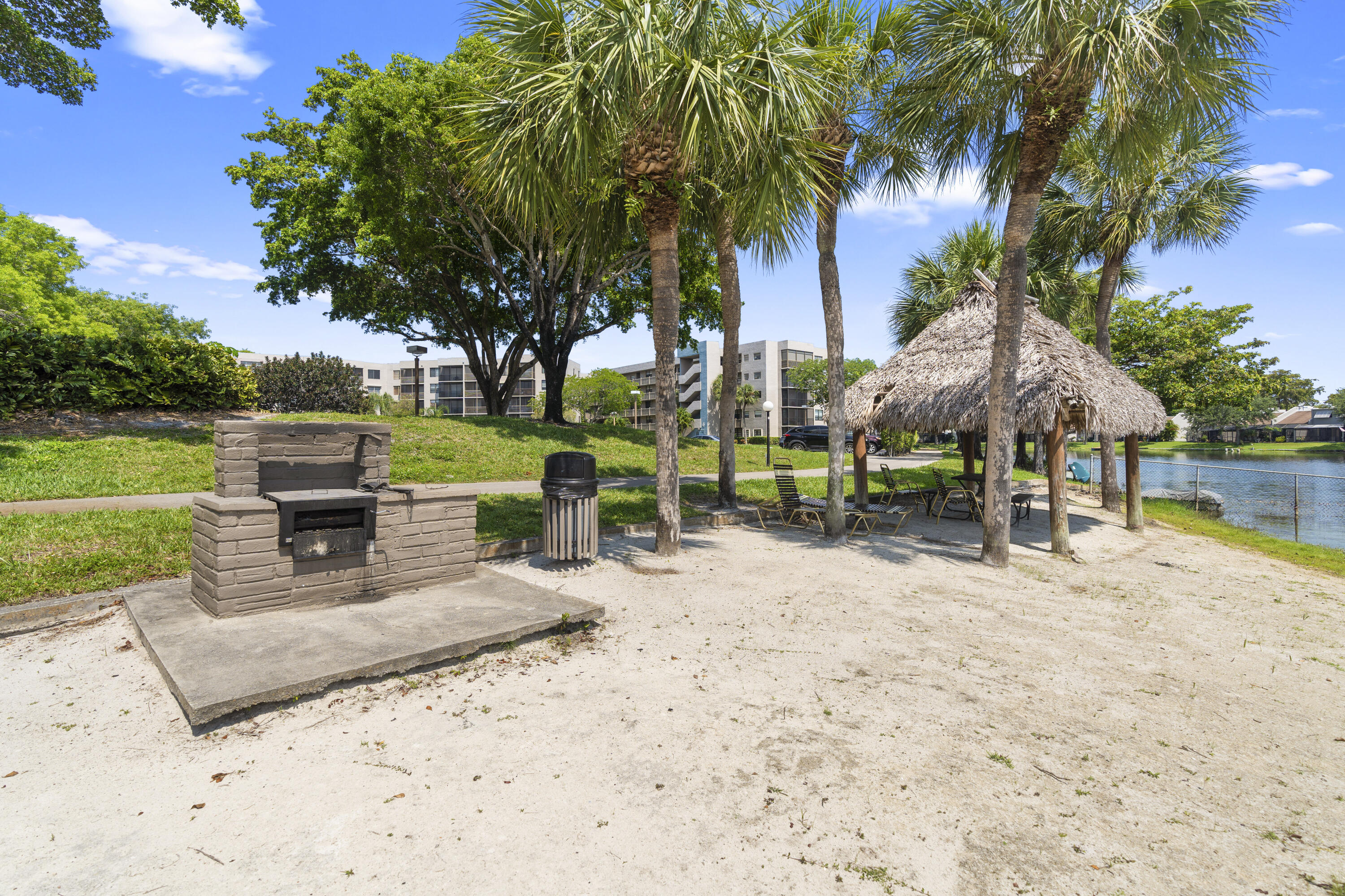 COLONY POINT - Residential