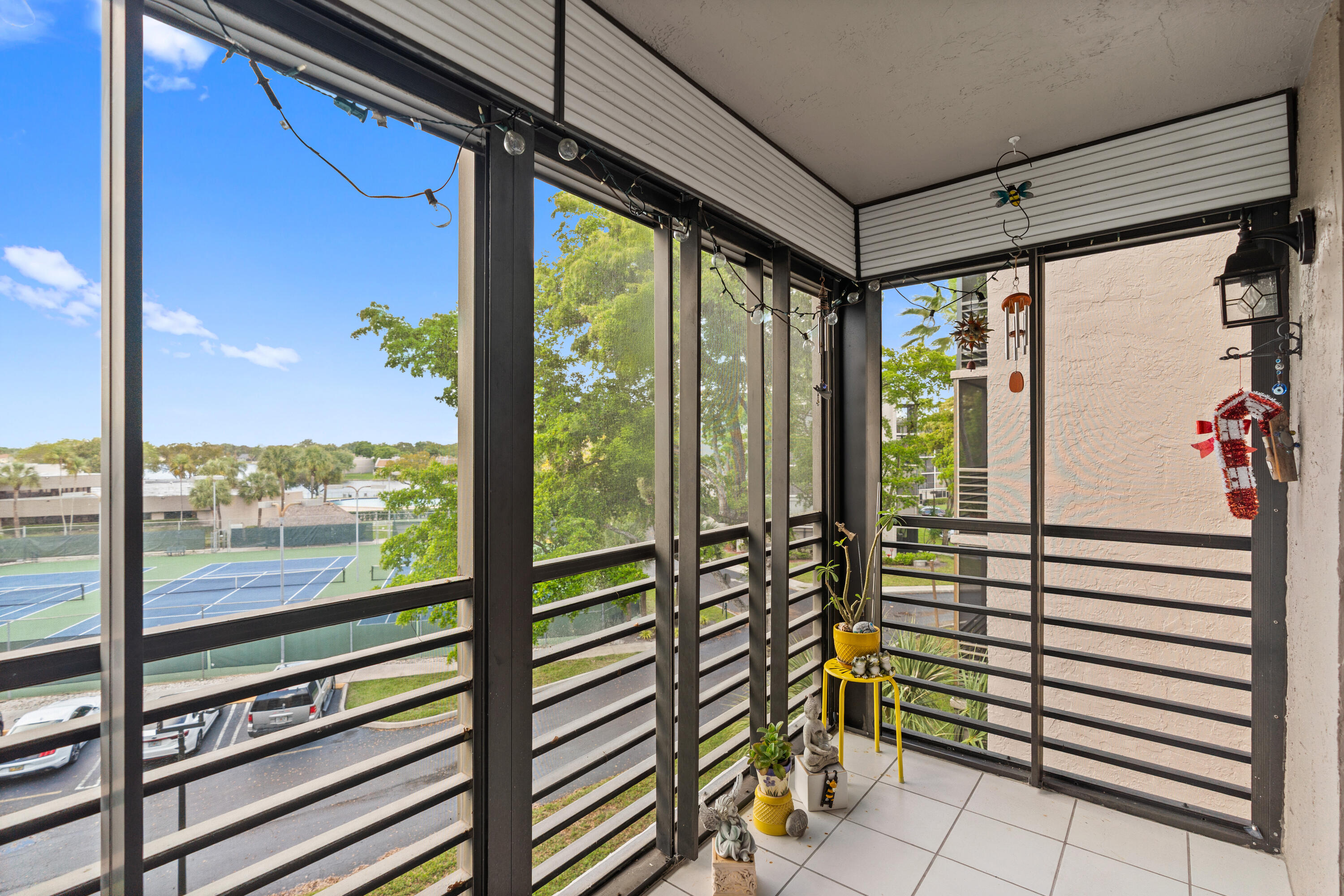 COLONY POINT - Residential