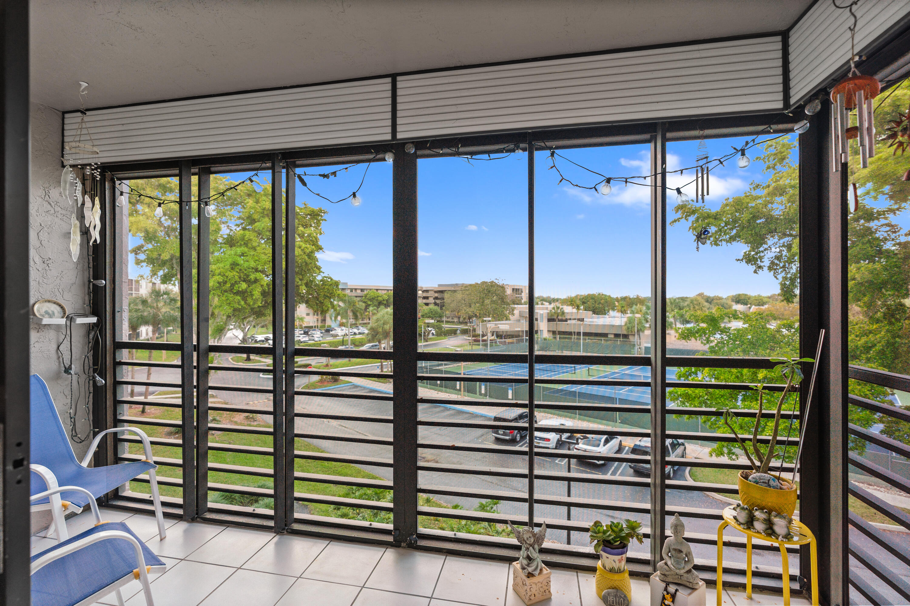 COLONY POINT - Residential