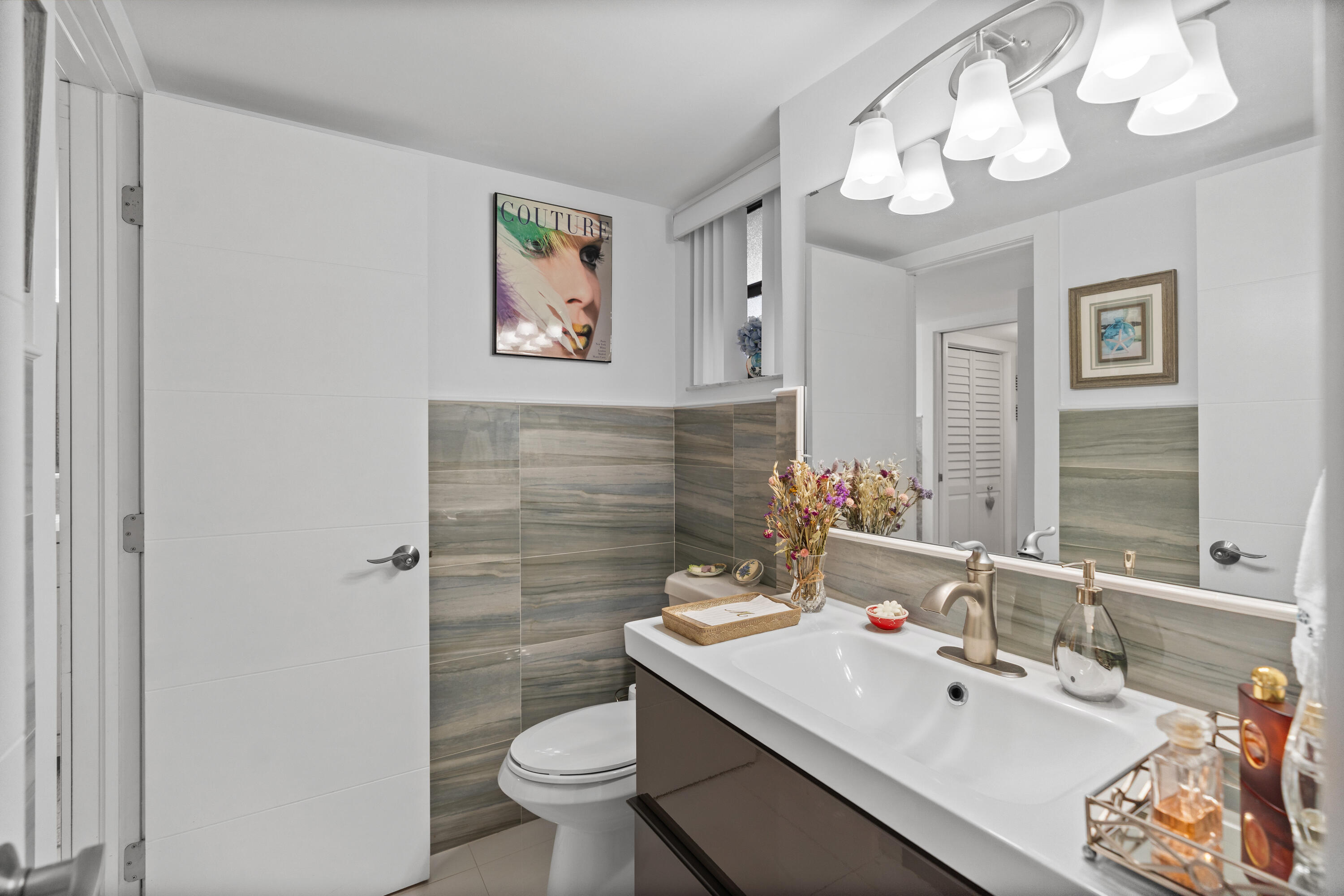 COLONY POINT - Residential